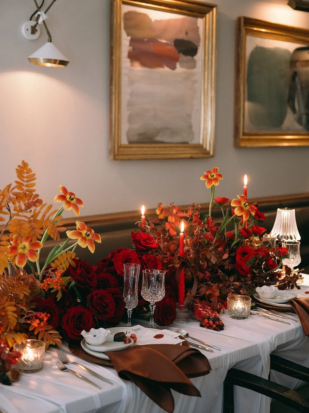 Weddings don&rsquo;t have to follow the rules&hellip; They can be art. They can be theatre. They can be whatever you imagine. 🎨✨

Save this for your romantic wedding inspo❤️&zwj;🔥🌹
.
. . vintage italian wedding aesthetic, creative wedding ideas, f