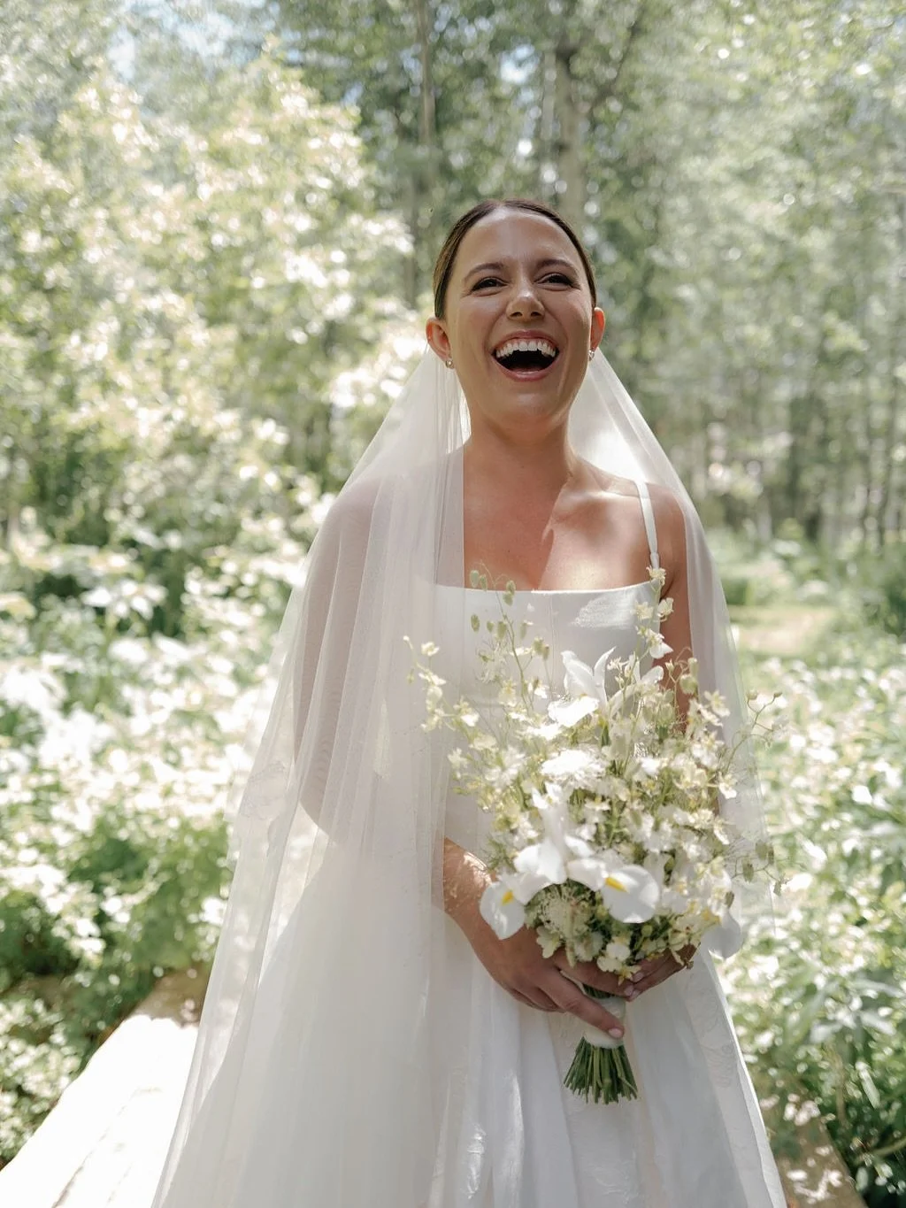 We are over the moon excited to finally share Annie &amp; Bobby&rsquo;s wedding weekend! 

Our biggest wedding to date, this multi-day celebration  featured four events, 860 floral arrangements, 20 incredible florists (21 if you count @spryfloral &ls