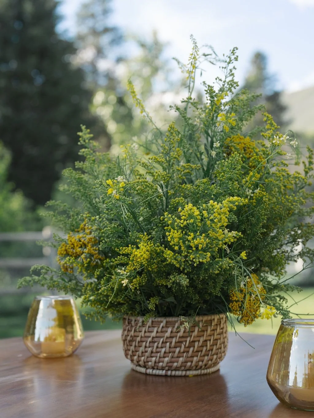 Give me a wild and rambling Idaho brief any day. 

 Planning and Design:&nbsp;@londyn_grey_events&nbsp;
Photography:&nbsp;@lauragordon&nbsp;
Cinematography:&nbsp;@jhechtkopf&nbsp;
Floral:&nbsp;@twohandsfloral&nbsp;
Tabletop:&nbsp;@objetwest&nbsp;
Pap