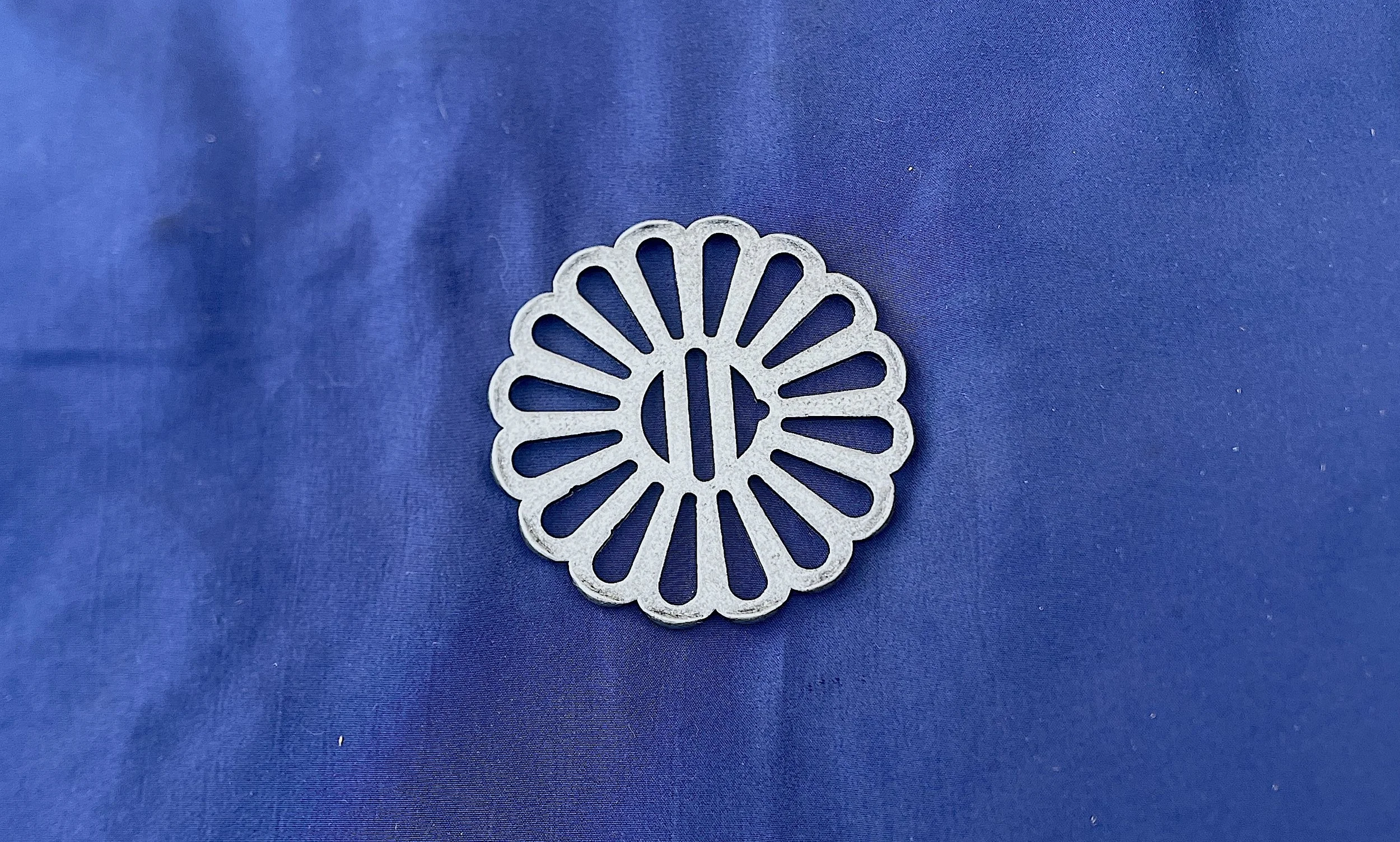 Chrysanthemum, Katana.JPG