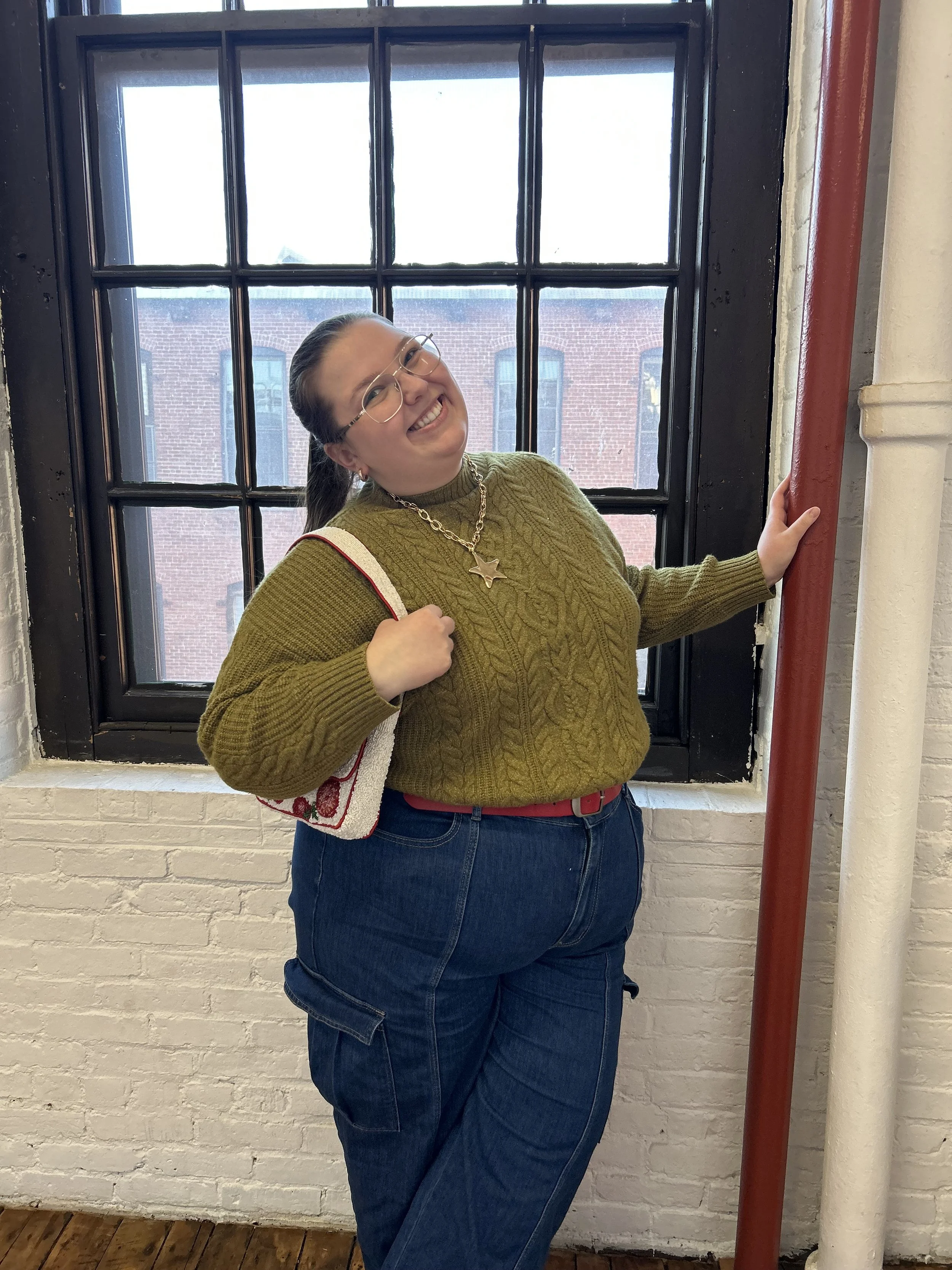8/22 at 2pm PT - Anna Ardelean (she/her) joins us for Gen Z Virtual Hangout