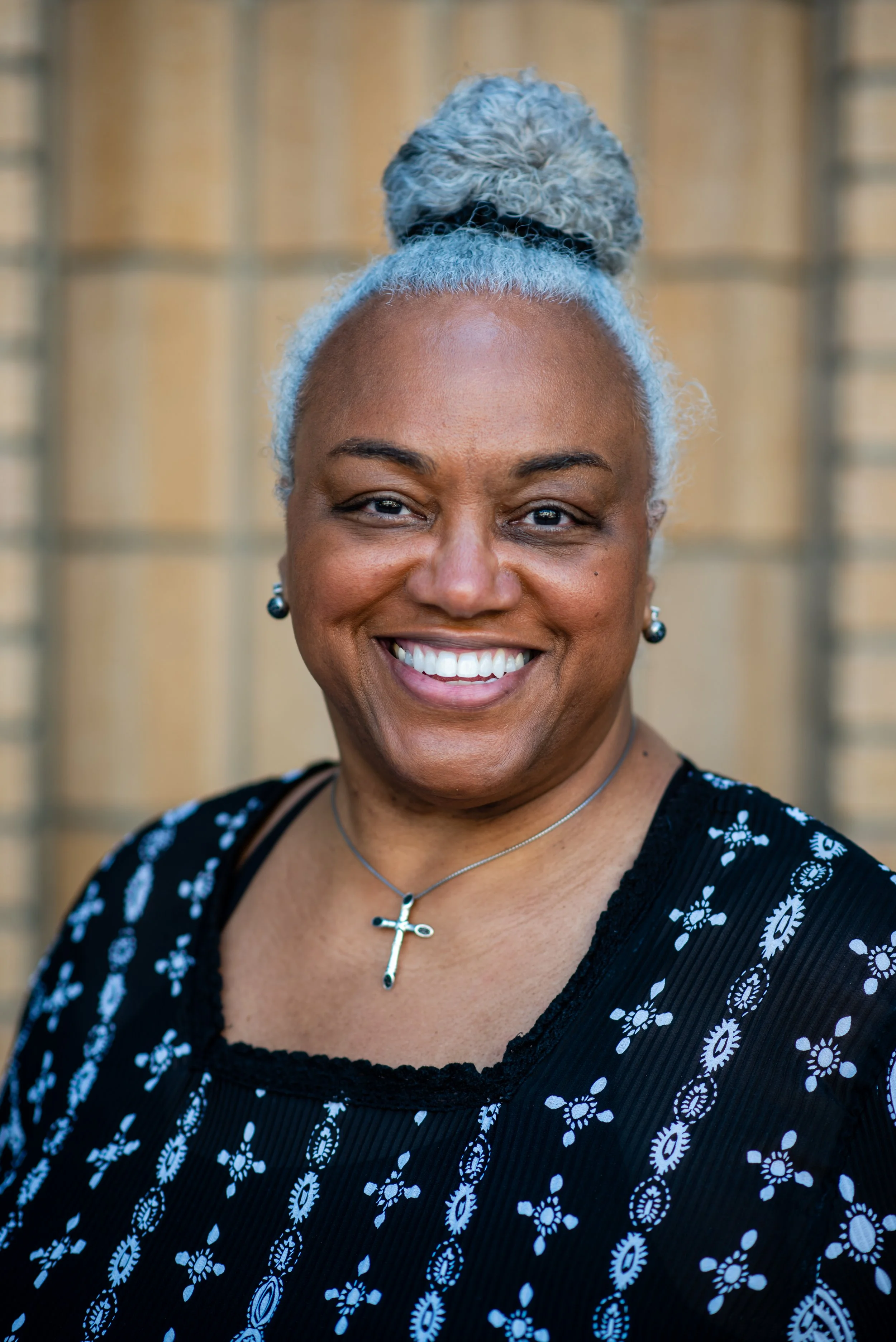 8/18 at 5:30pm PT - Lisa Tealer (she/her) joins us for Fat Elders Gathering