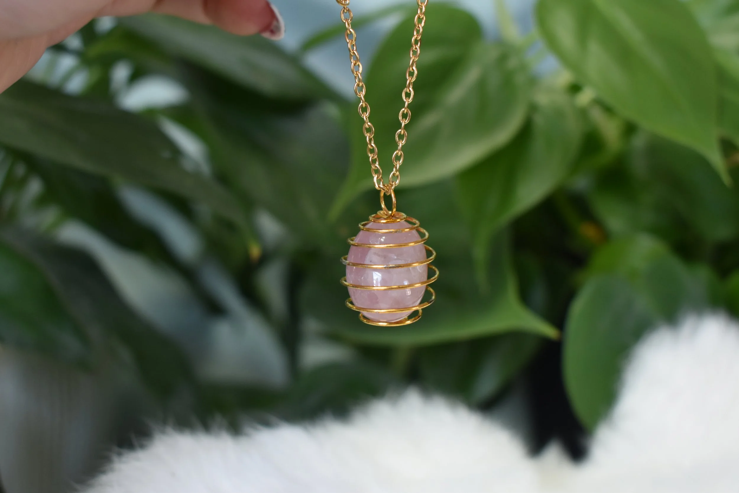 Rose quartz tumble cage necklace