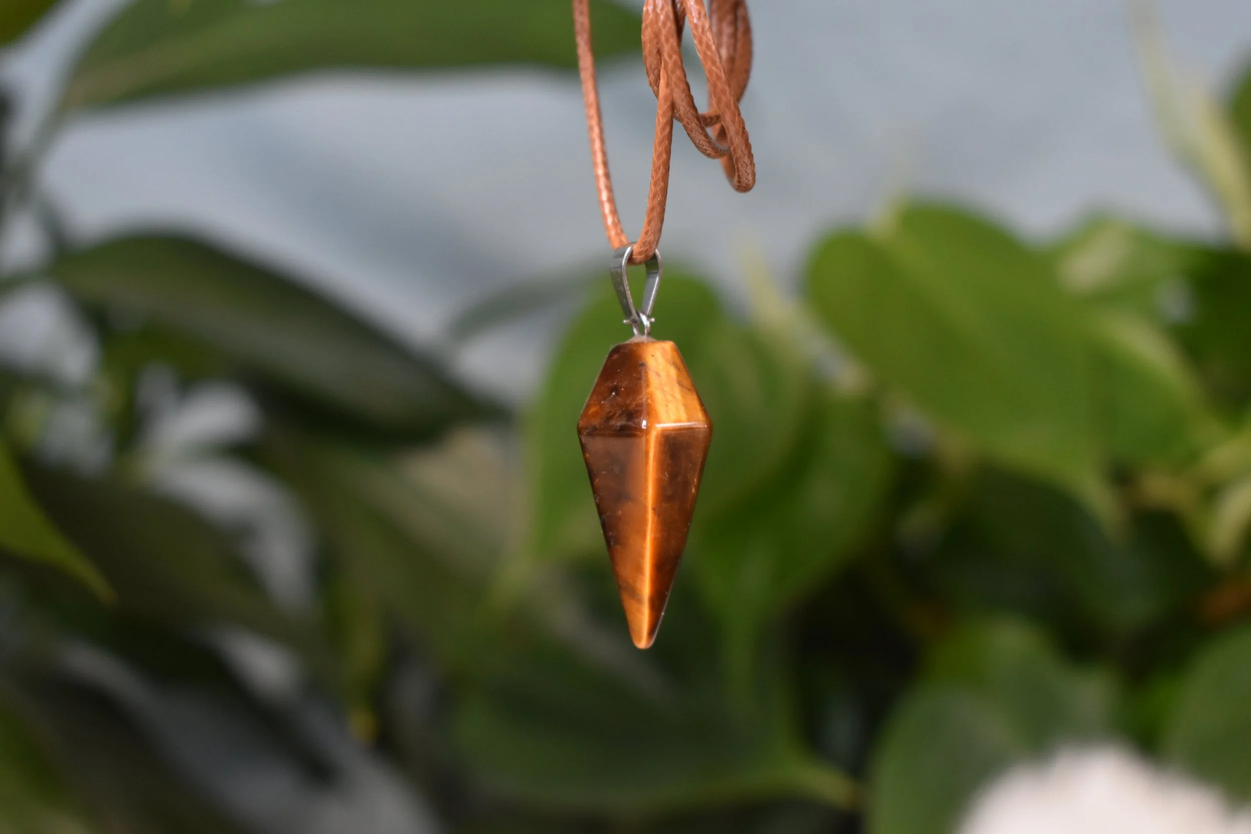 Tigers eye point necklace