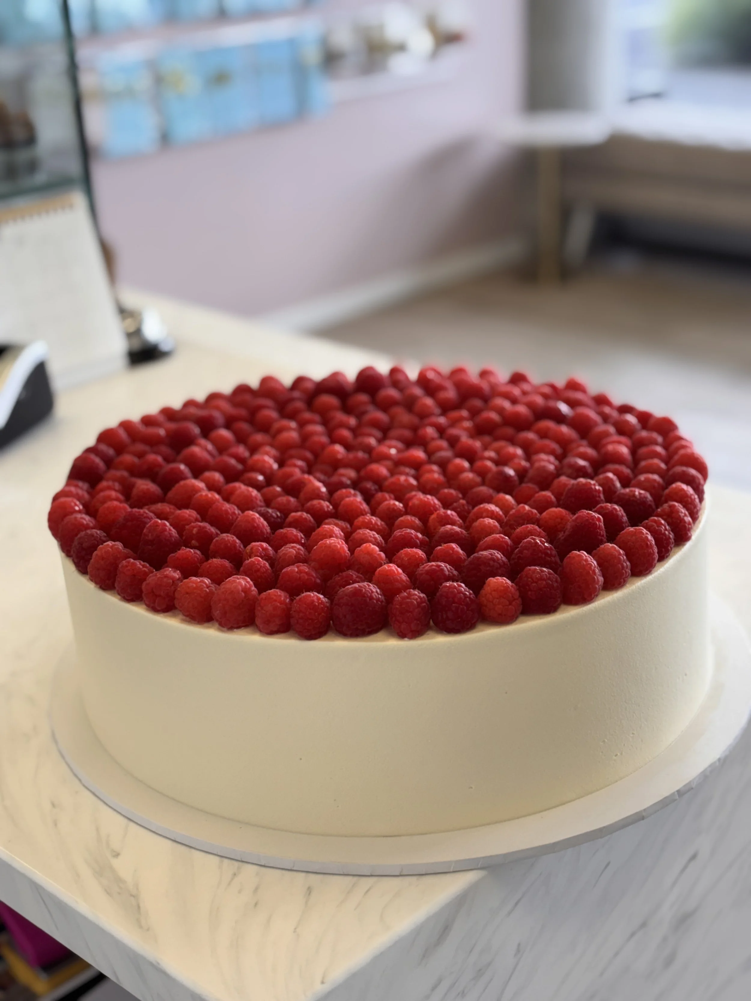 wedding cake raspberry.jpg