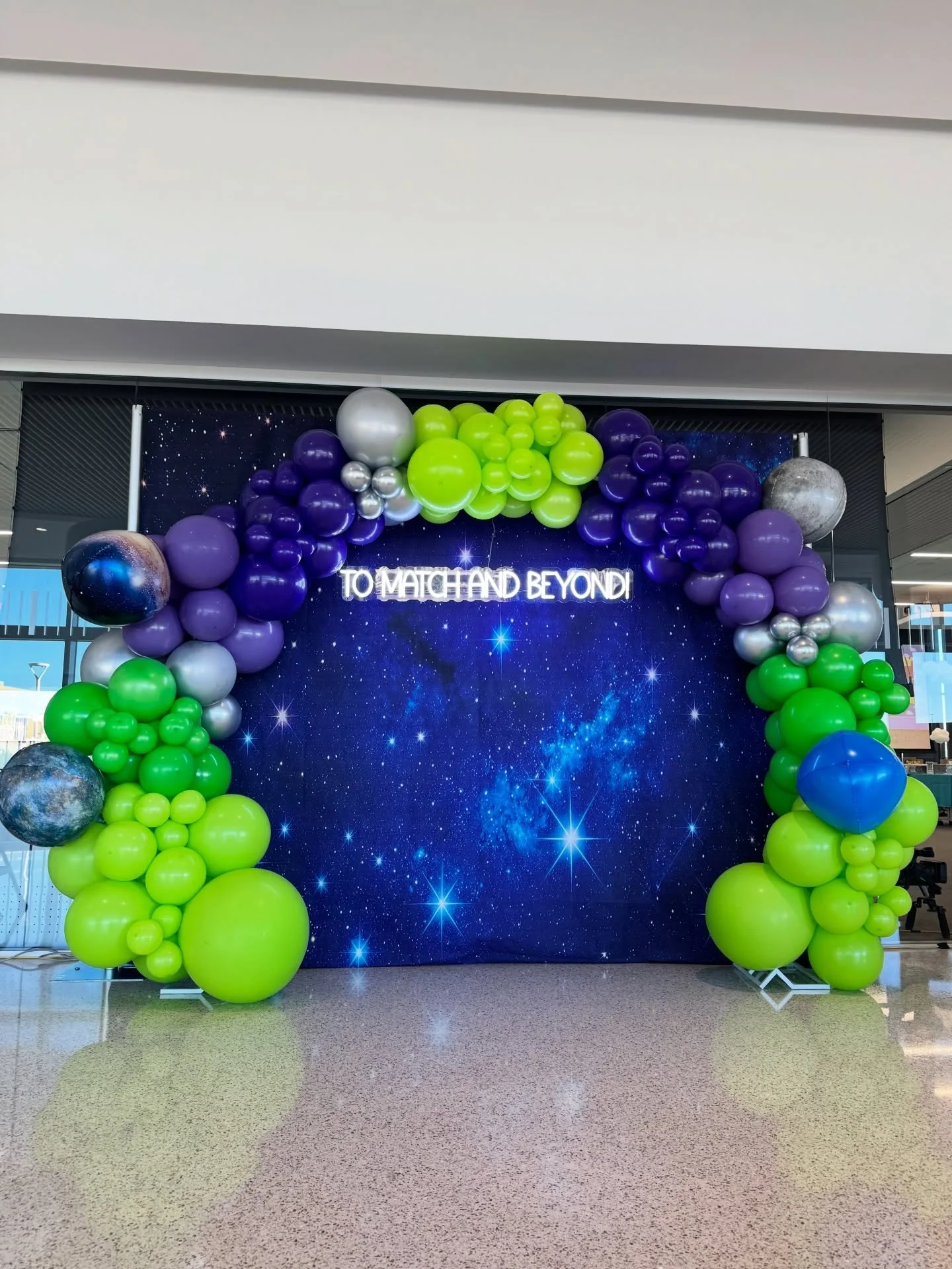 It&rsquo;s always a pleasure working with our friends at @unlvmedicine!! 🪐☄️ Our team provided balloon garlands, balloon arches, and balloon clouds! 🎈 We offer balloon decor for all occasions! If you can dream it, we can do it. Our services include