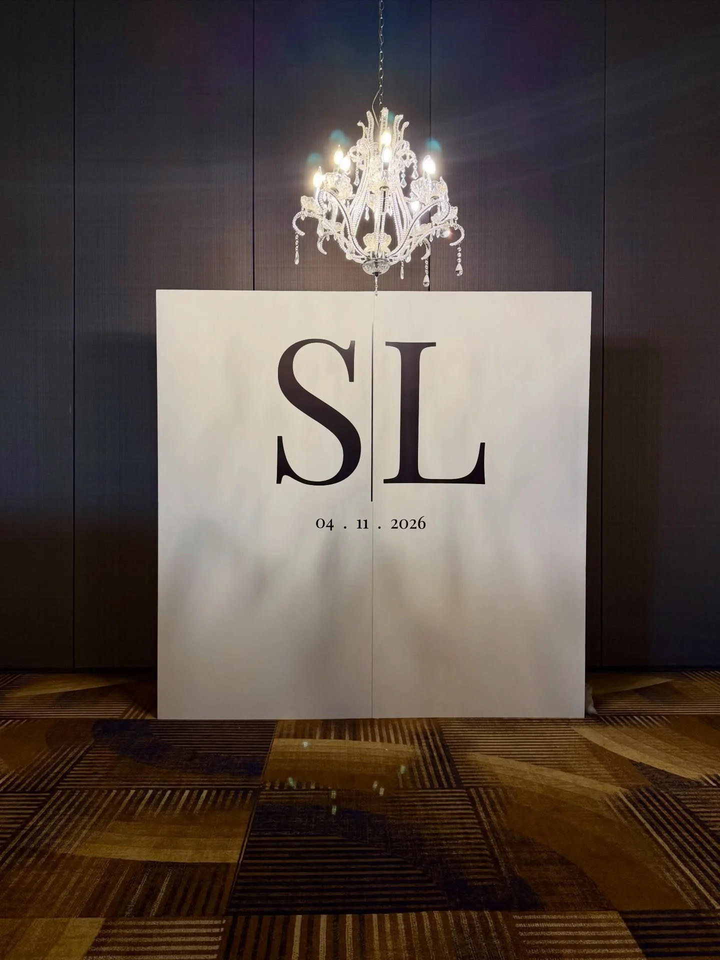 ✨ Timeless Elegance, Customized for Your Special Day ✨

Our newest custom wooden backdrop made a stunning statement at this beautiful wedding celebration. Featuring a sleek, modern design with custom paint color, personalized initials and wedding dat