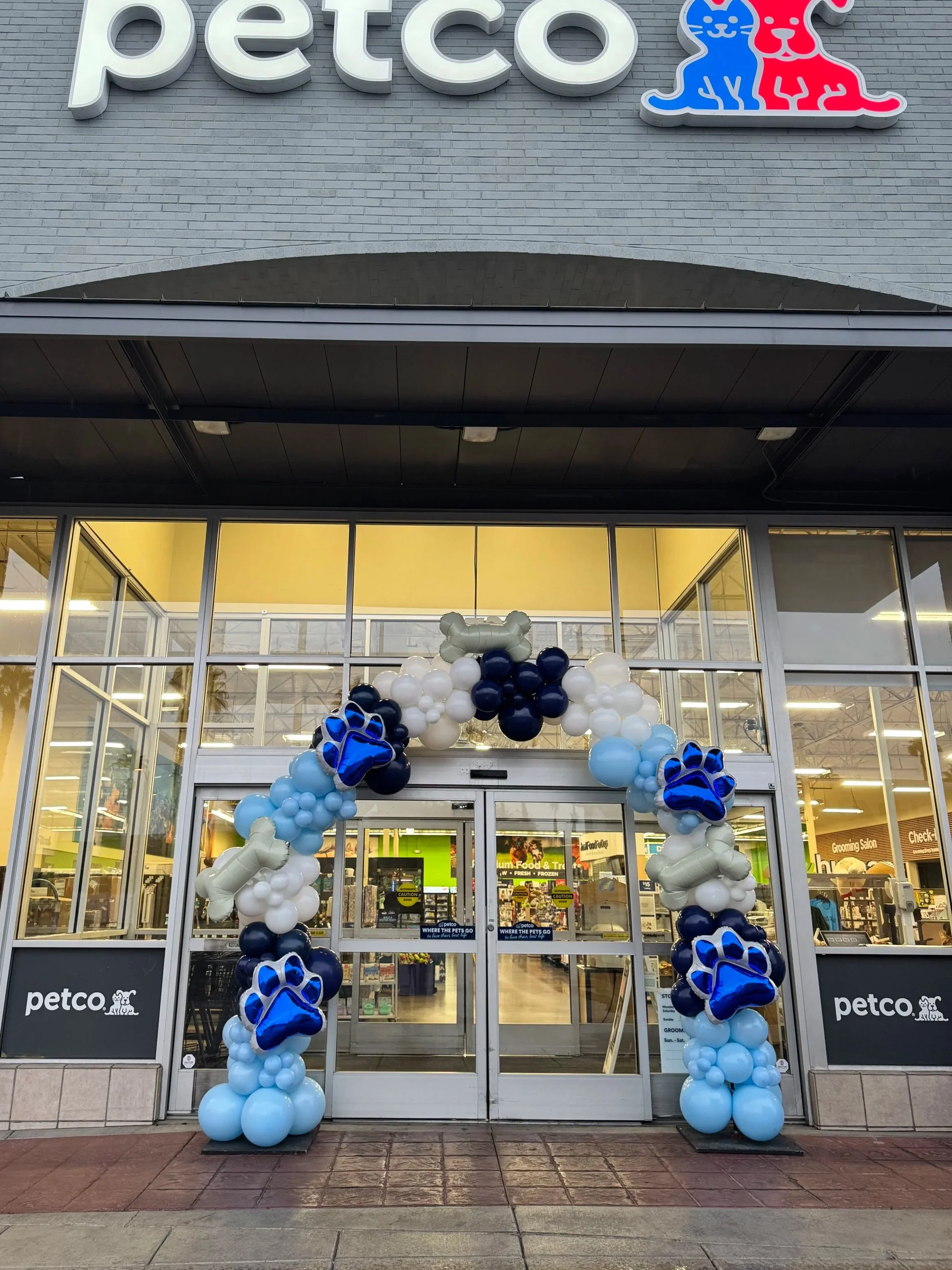 balloon arch petco balloon decor Las Vegas flower walls Las Vegas