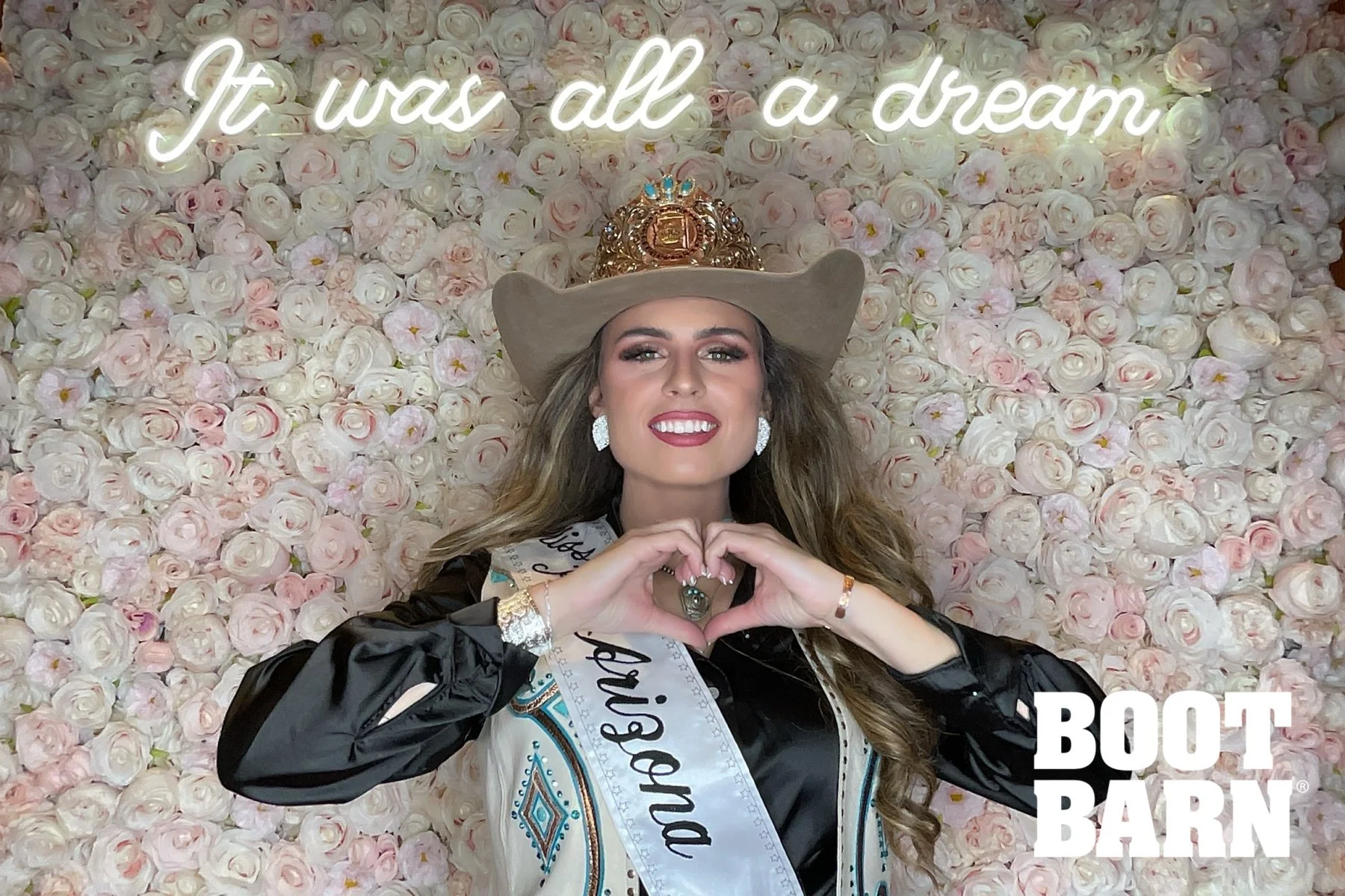 Photo Booth and flower wall rentals las Vegas flower walls Las Vegas