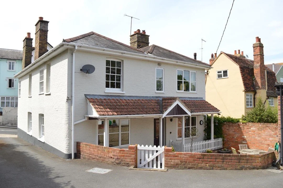 Market Hill - we have many properties that we manage on this lovely road. This beautiful 5 bedroom house is part of a row of 4 cottages that was built for the market gardener, Henry Lindoe. This row was built later, but this area of Market Hill was o