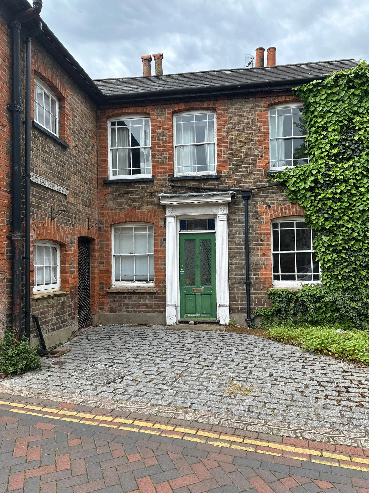 We love seeing this house when we cut through from the High Street. Maldon is such a lovely place to live. We hope you agree!