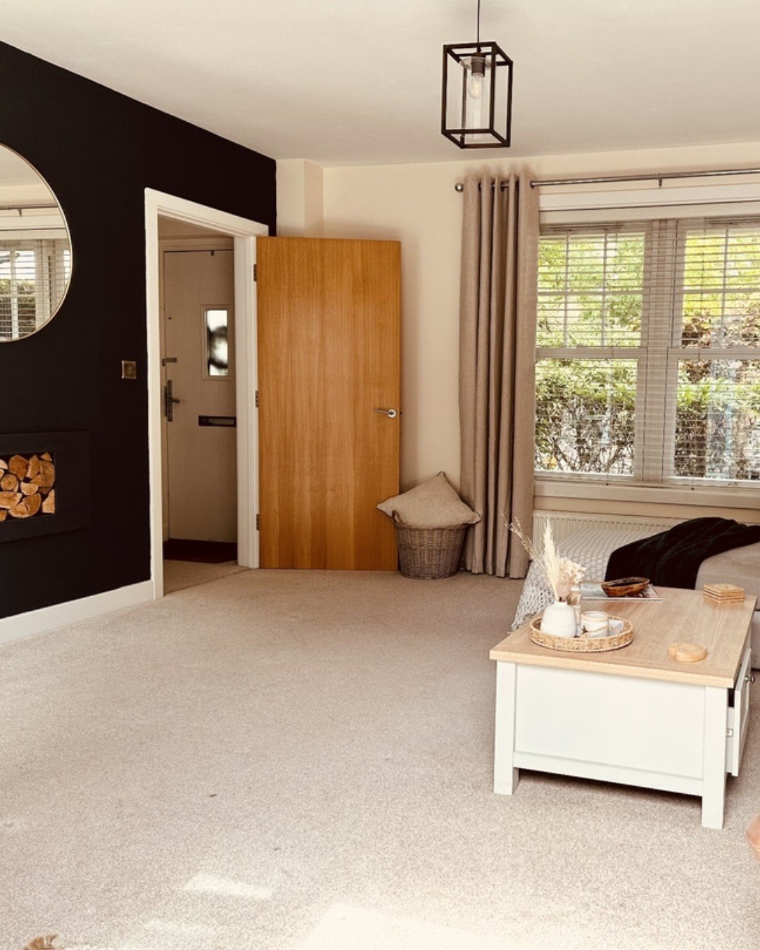 Beautiful previously let lounges....