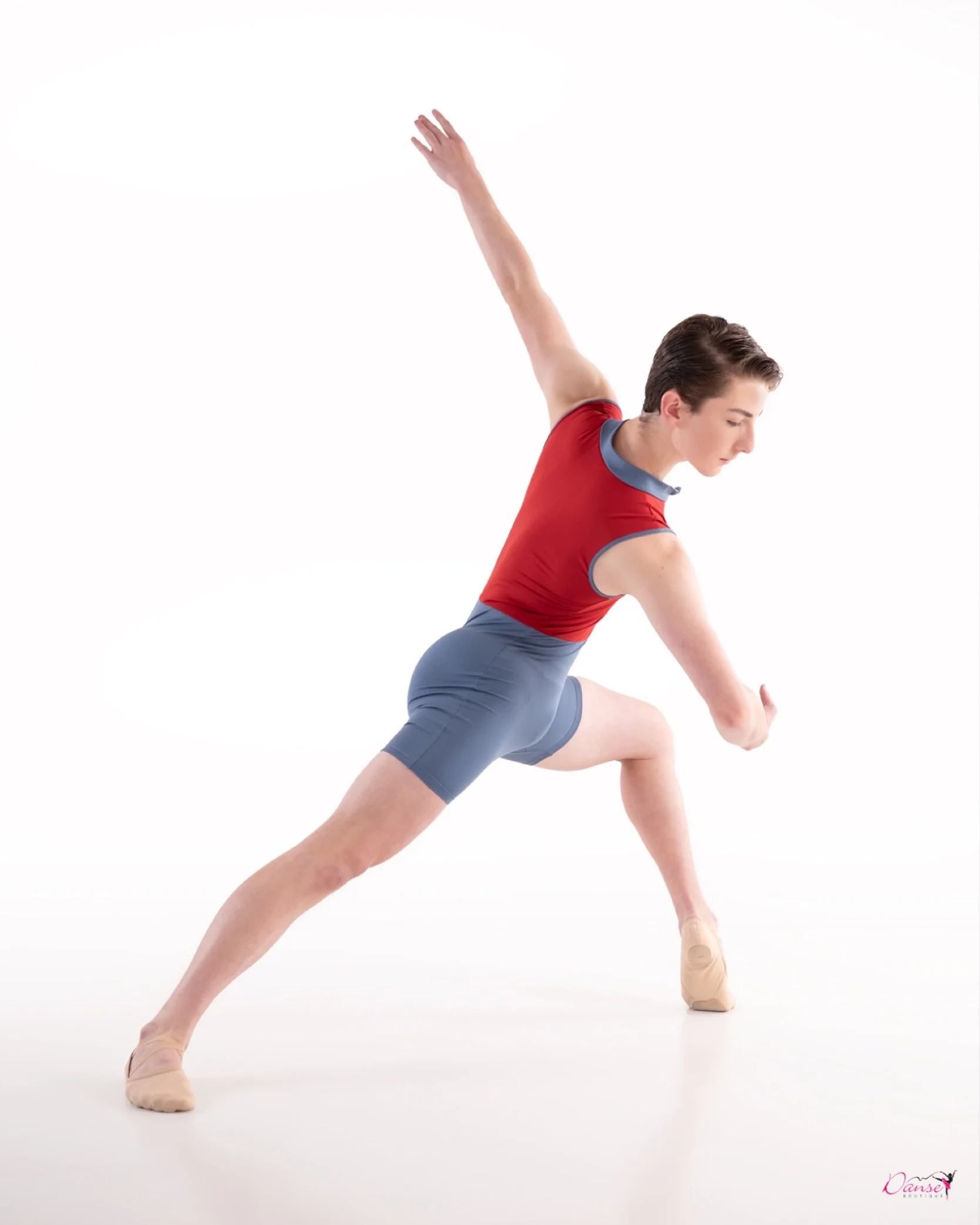 Align @energetiks Freedom to move with a luxuriously soft feel 💙❤️
🩰 Shop in store or online 
📸 @yellowwood.photography