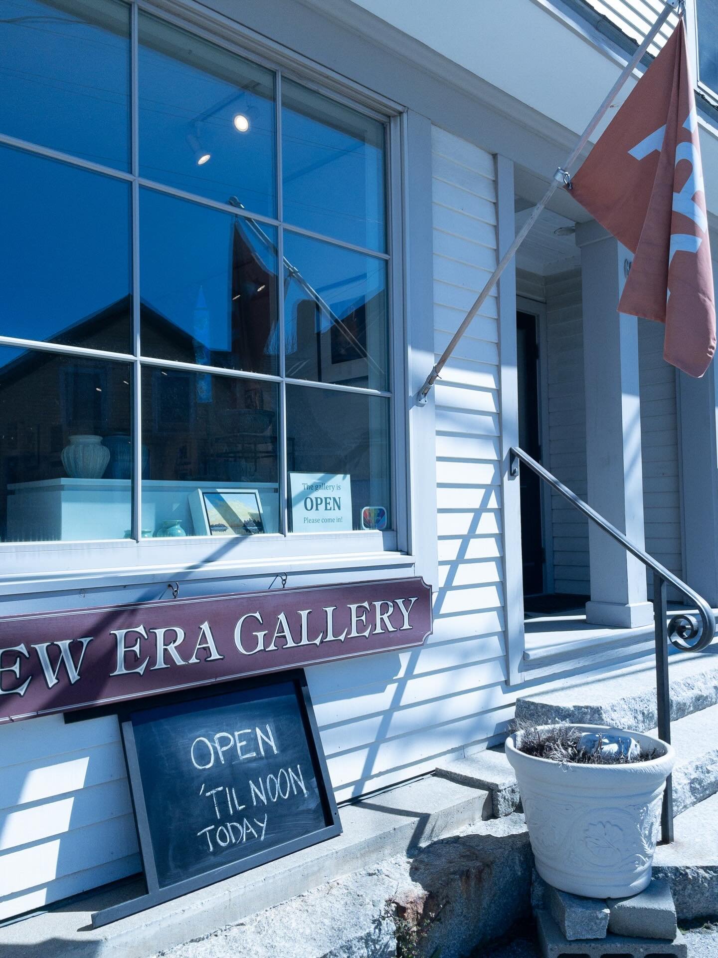 My first Saturday back in the gallery, come on in! Here are a few new small monotypes, &ldquo;Winter Window 1,2, and 3&rdquo; image size 6&rdquo;x4&rdquo;. #islandartists #maineislands #vinalhavenmaine #islandspring