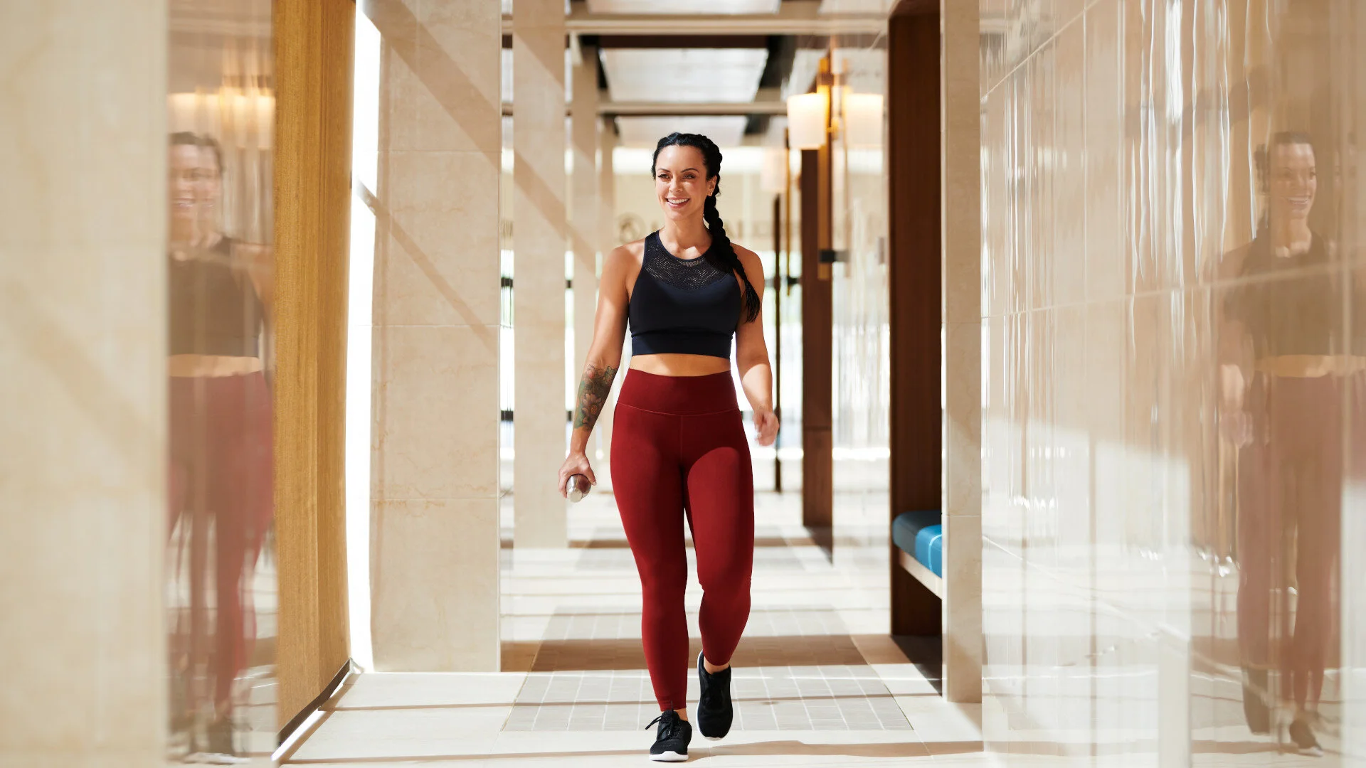 living-walking-hallway-f-01.jpg