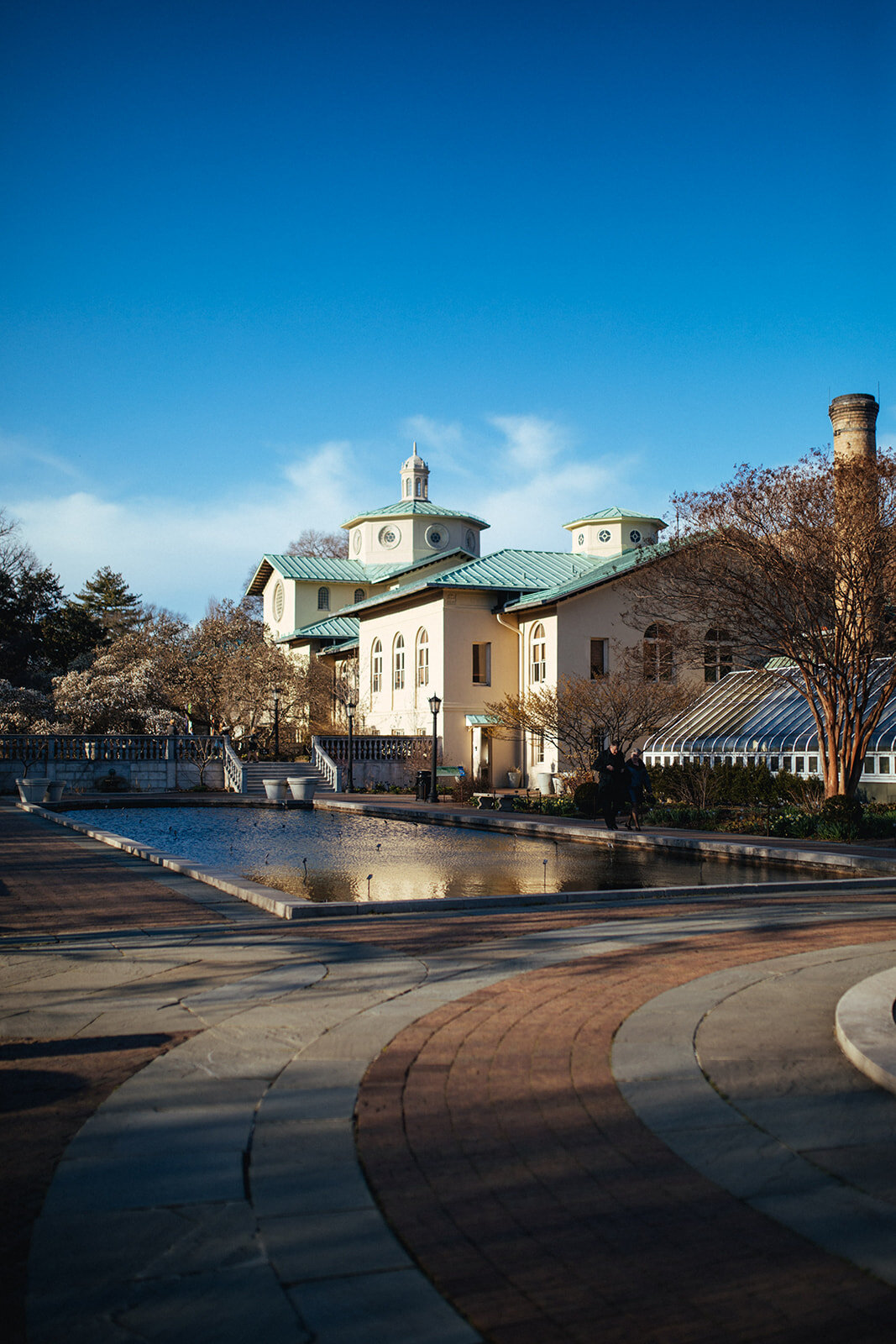 Building with a pool at the Brooklyn Botanical Gardens NY Shawnee Custalow Queer wedding photography