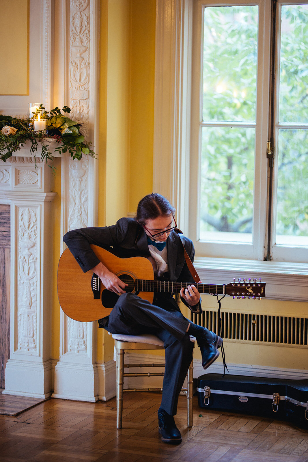 Guitarist performing in DC Wedding Shawnee Custalow photography