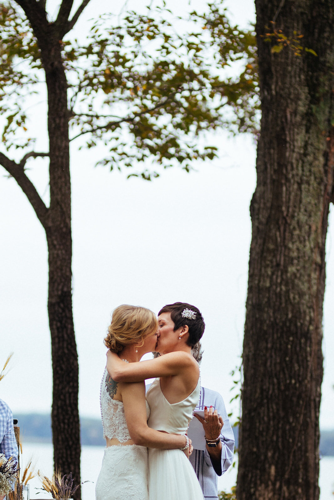 Newlywed couple kissing in Charlottesville VA Shawnee Custalow