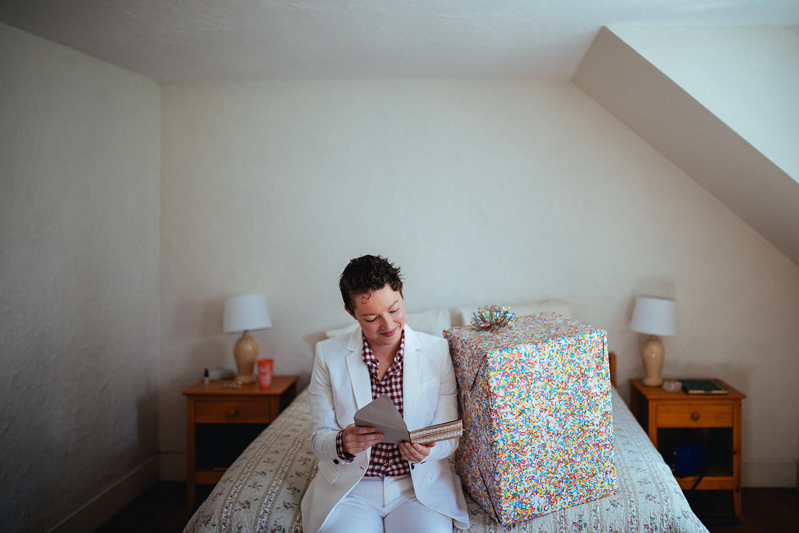 Future spouse reading card in Cape Cod Shawnee Custalow photography