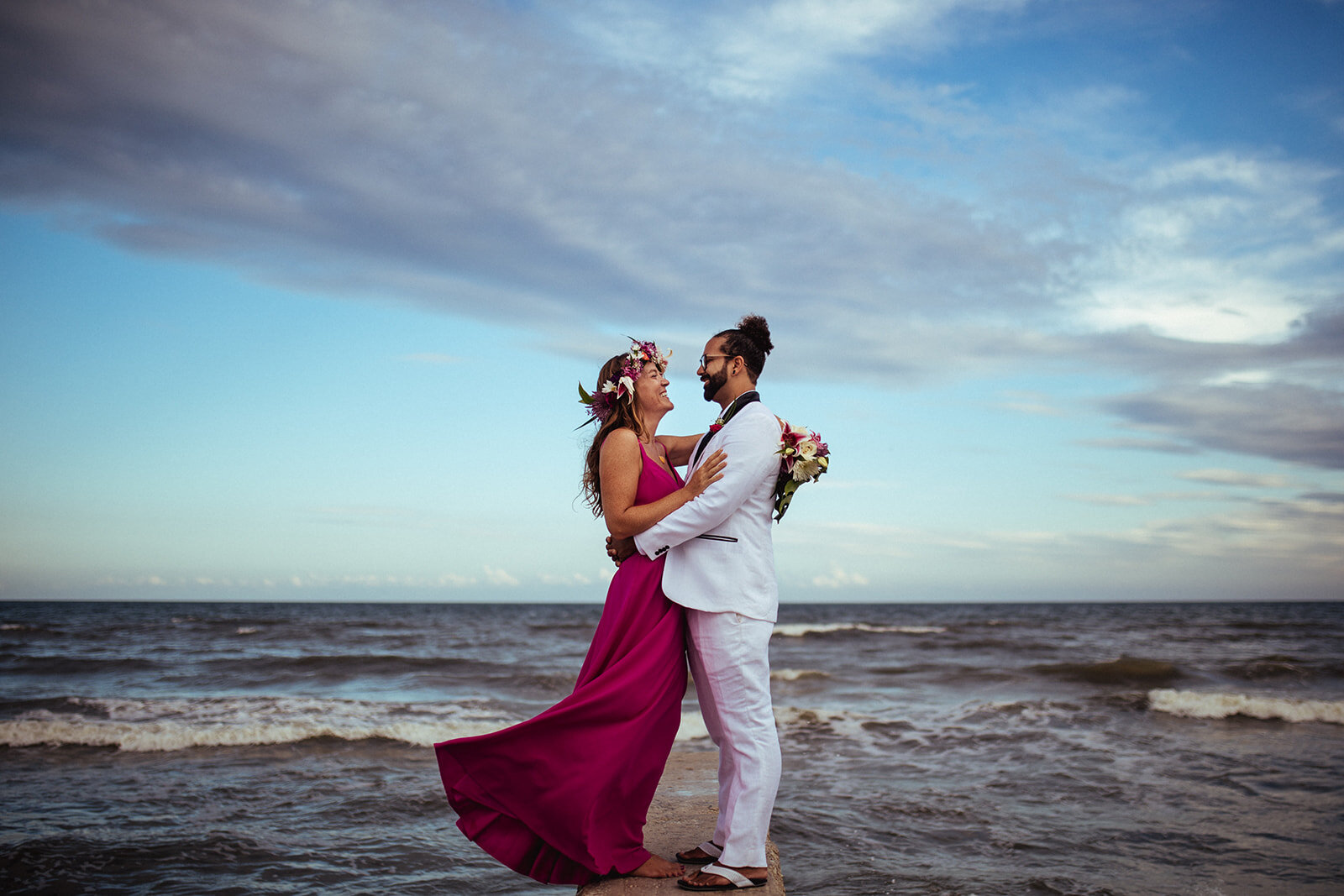 Newlyweds on Folly Beach SC Shawnee Custalow wedding photographer