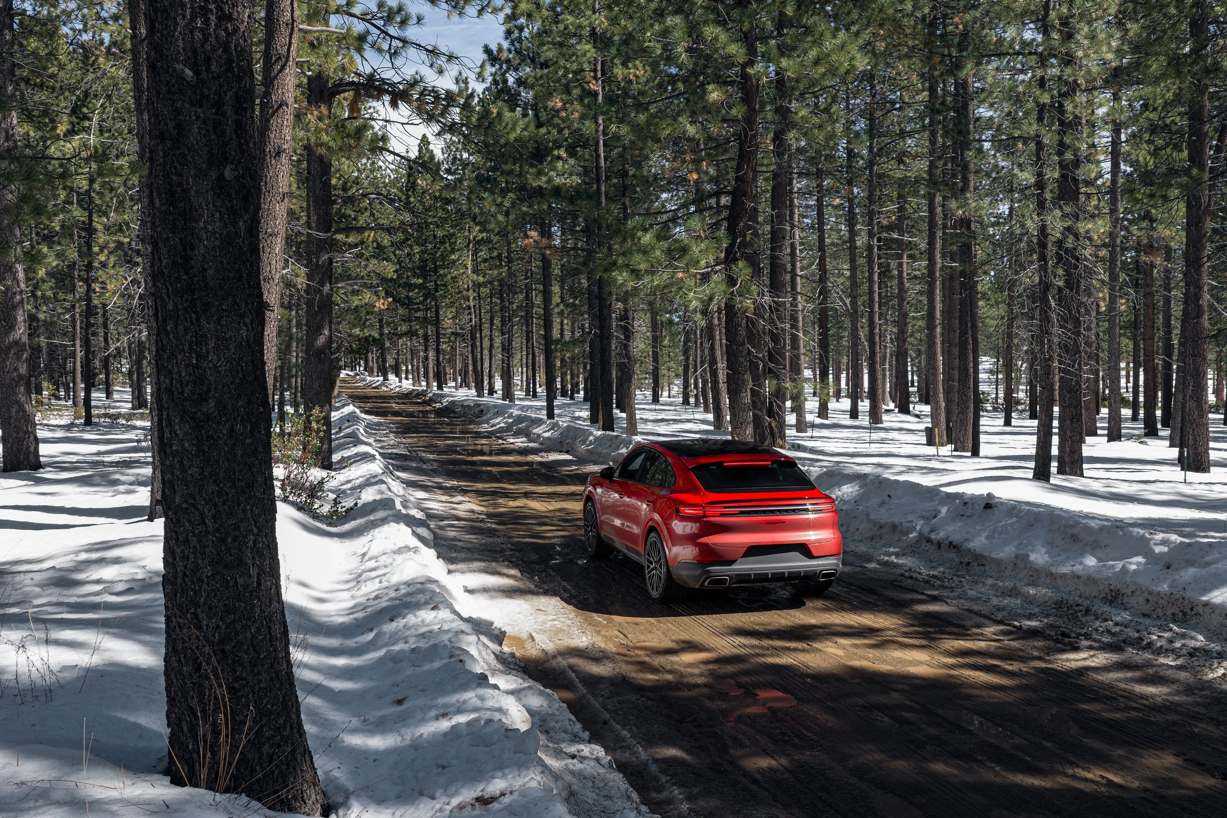 2026 Porsche Cayenne Coupe_13.jpg