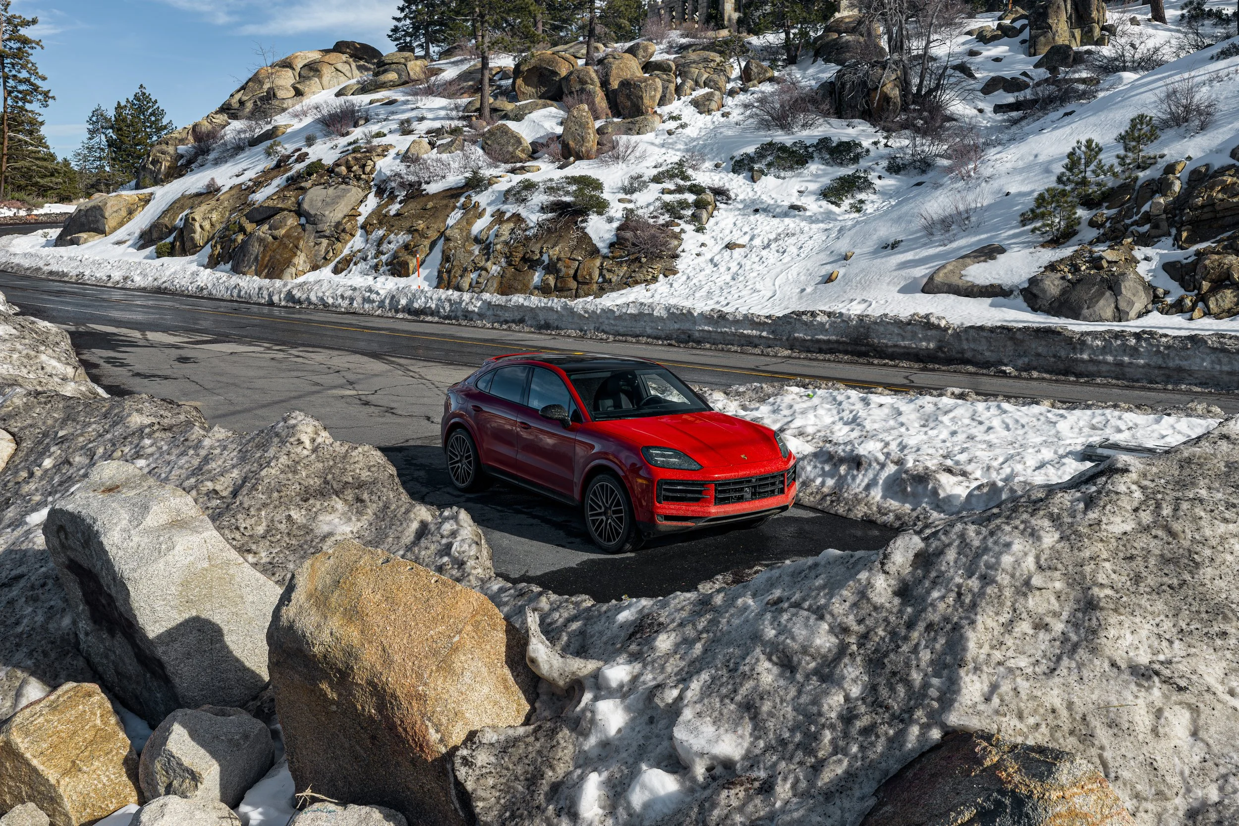 2026 Porsche Cayenne Coupe_15.jpg