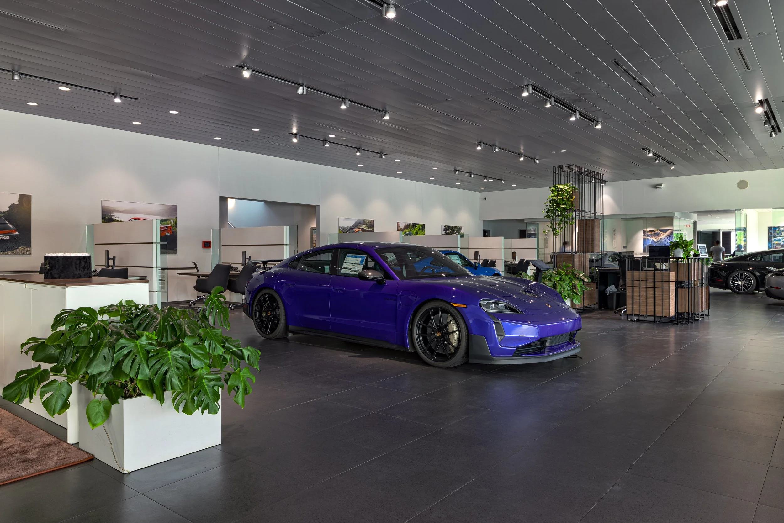 [2025] Porsche RIV_Main Showroom_04.jpg
