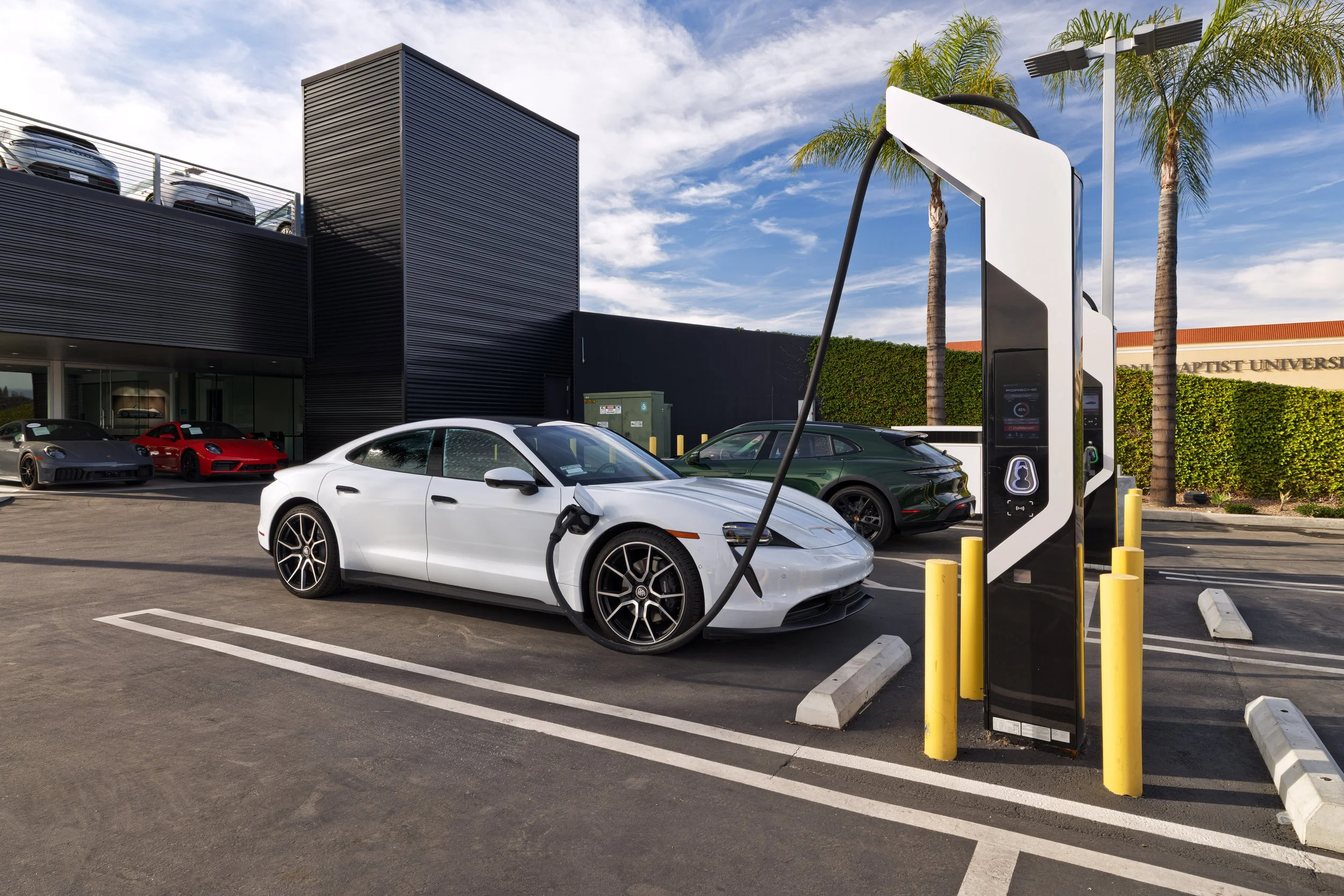 [2025] Porsche RIV_Charging Station_01.jpg