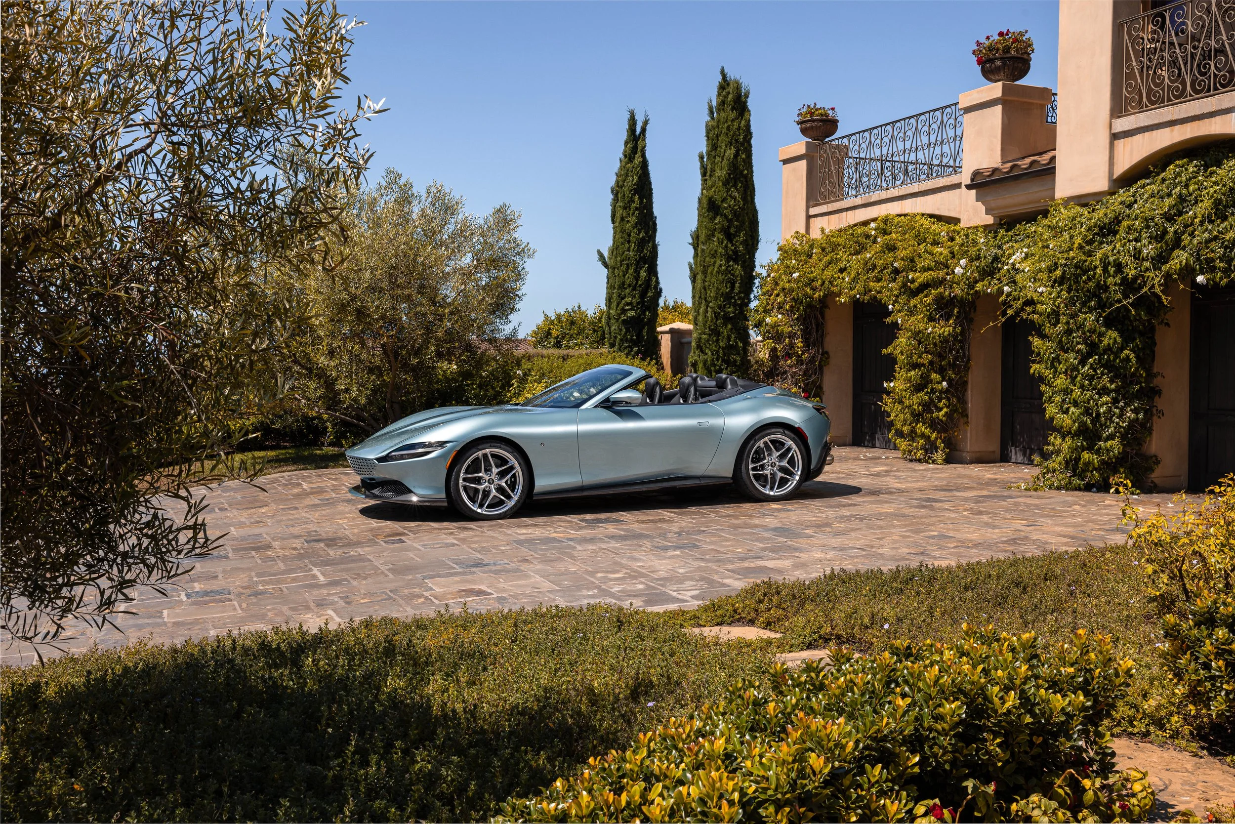 2024 Ferrari Roma Spyder