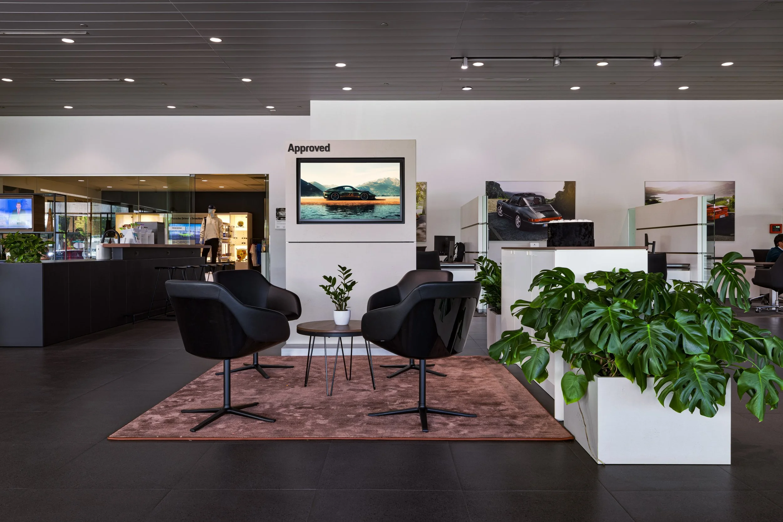 [2025] Porsche RIV_Lounge Area_04.jpg