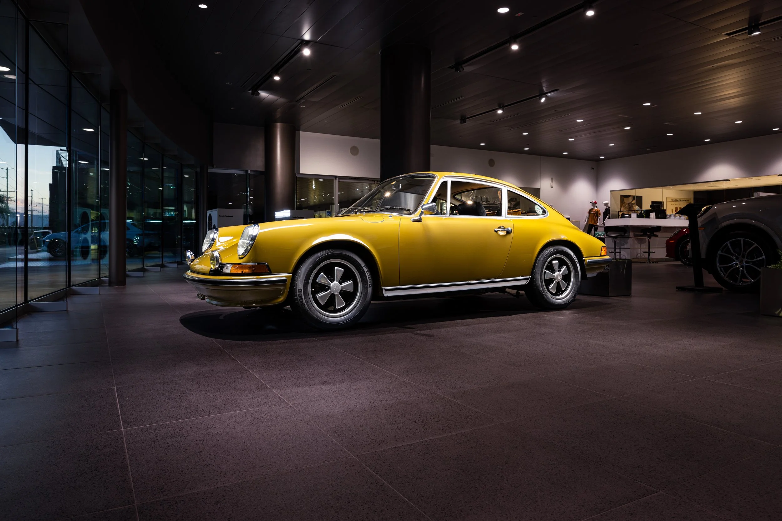 Showroom Feature - Classic 911.jpg