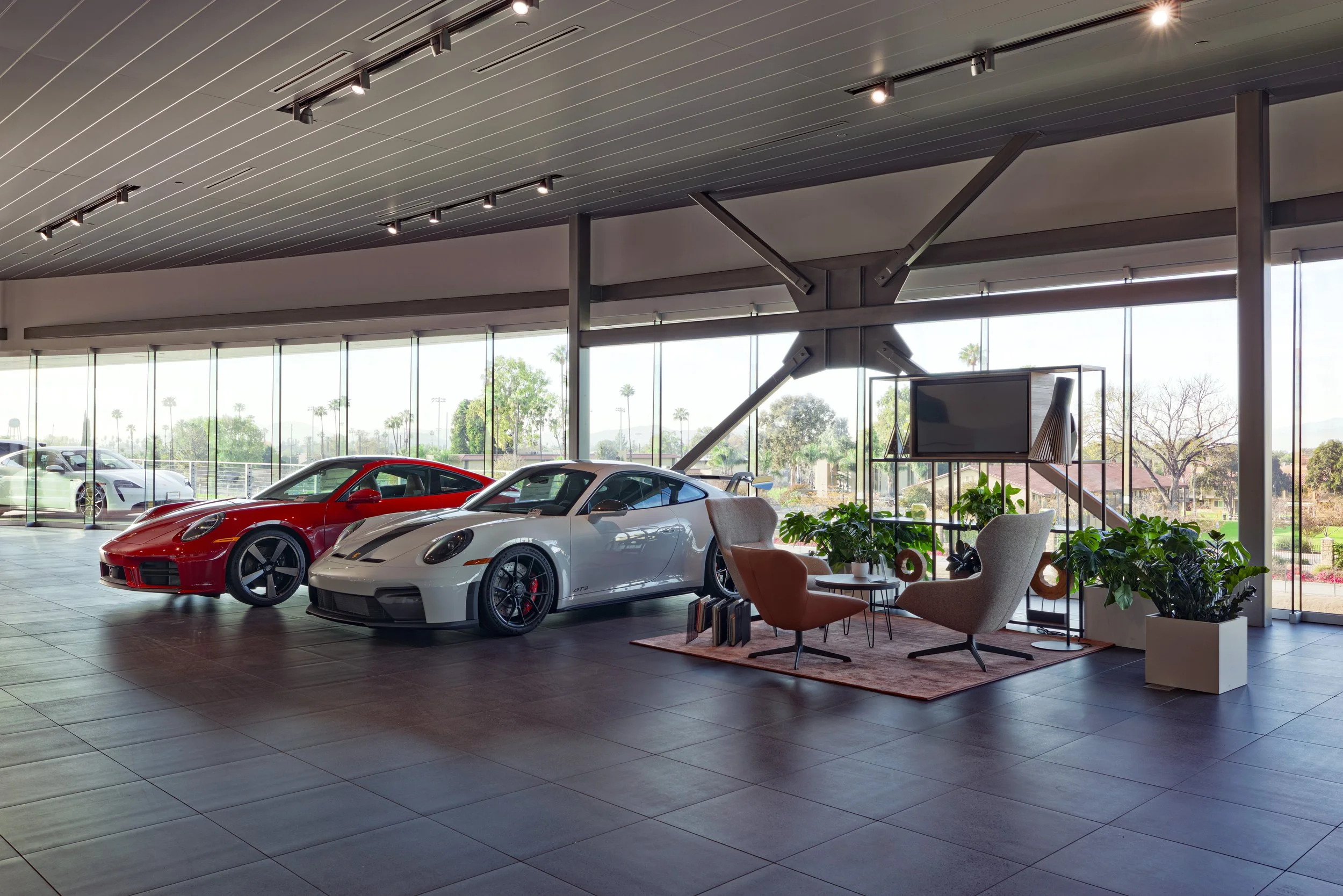 [2025] Porsche RIV_Upstairs Showroom_02.jpg