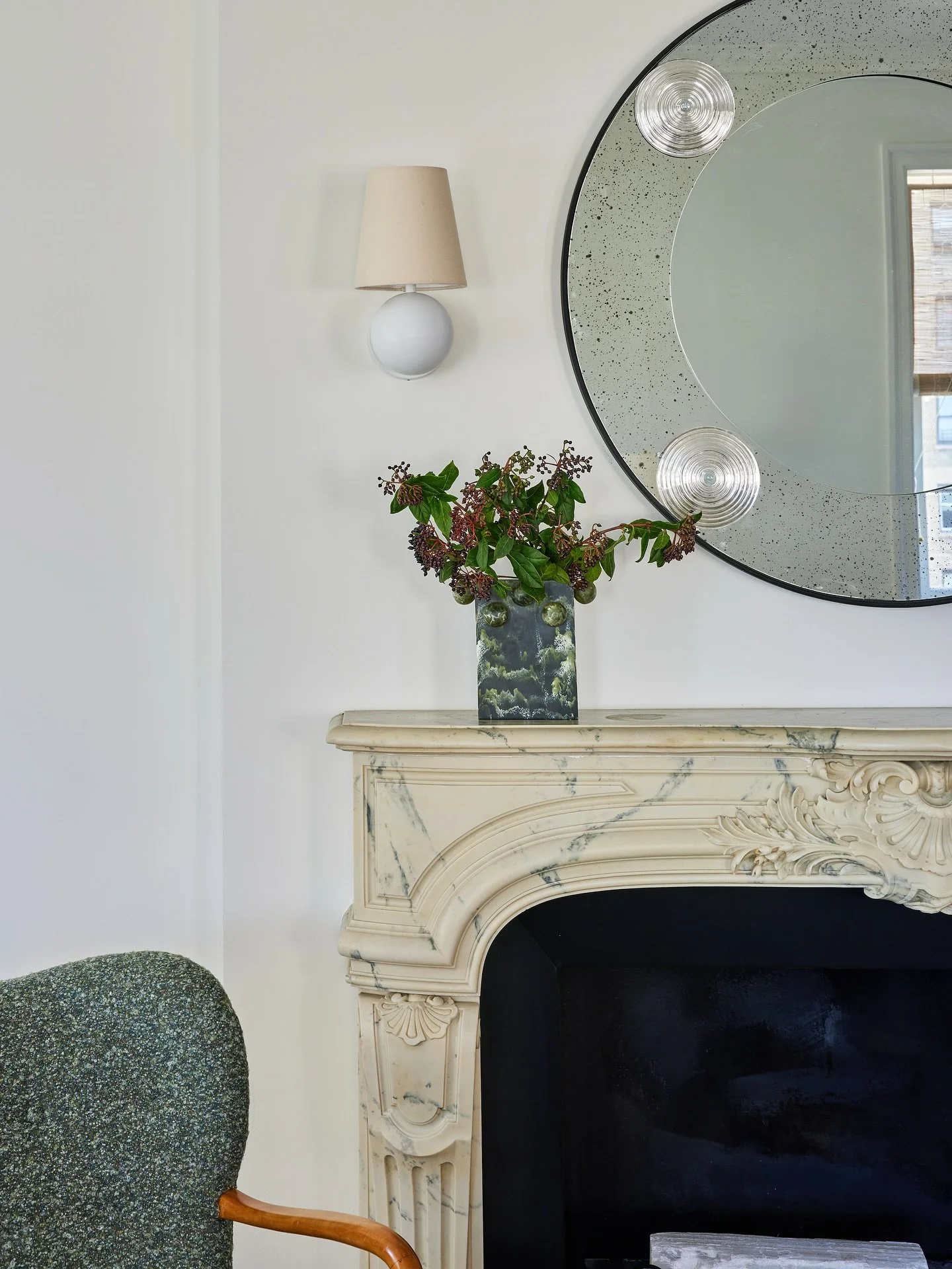 Lately I&rsquo;ve been craving simplicity in a new way. My style is evolving - still rooted in the mix of old and new, ornate and pared-back, but with more restraint. I&rsquo;m finding myself drawn to less visual clutter, letting pieces breathe. Fall