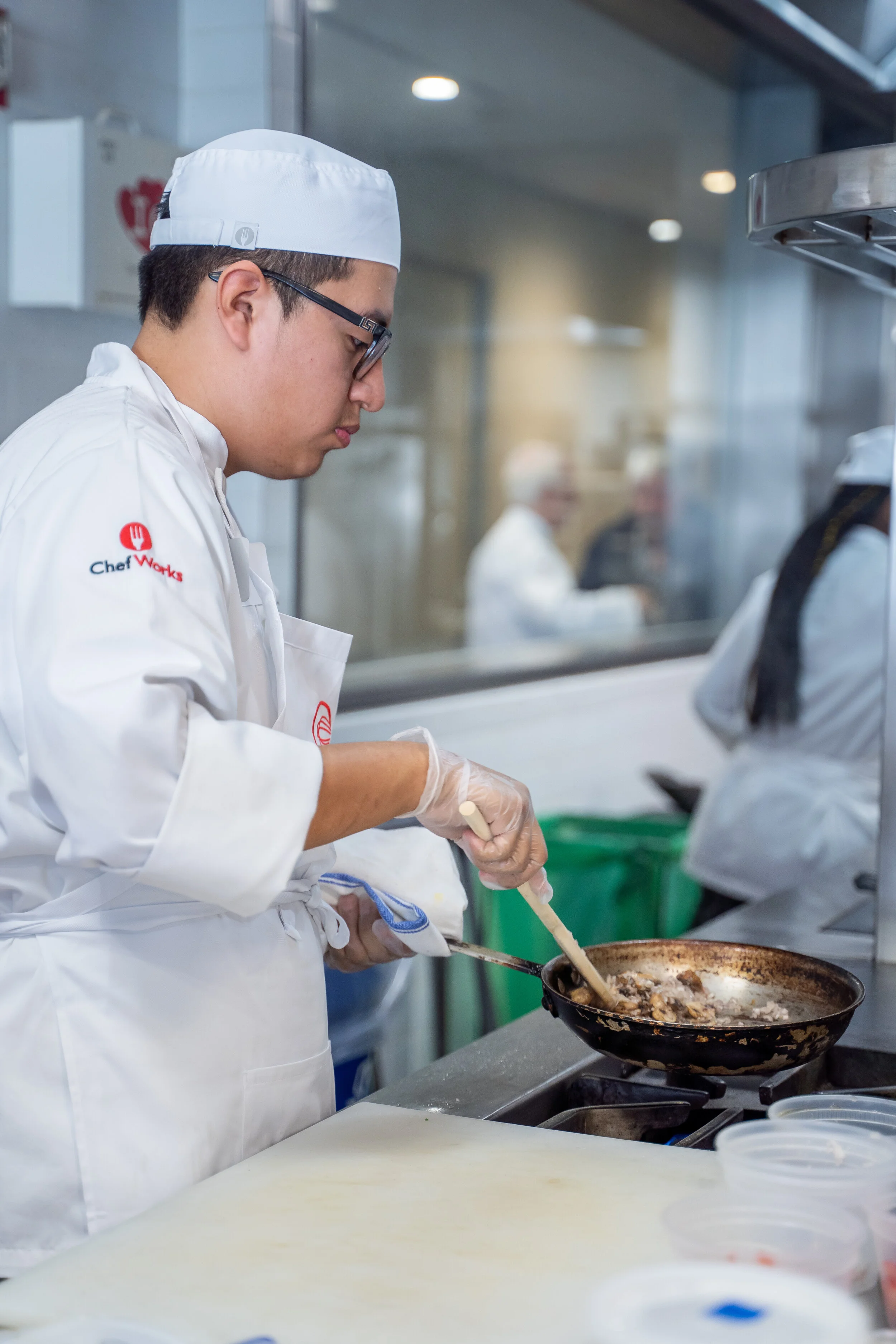 Competitor 12 cooking (2).jpg