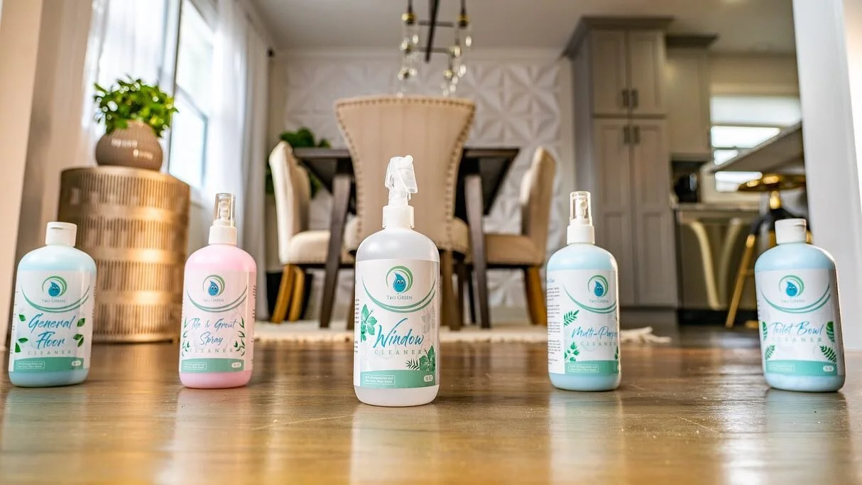 T O O. G R E E N. 

Shoutout @toogreencleaning for choosing me to shoot your product photos. It was a pleasure working with you guys and congratulations on such a great product. 

@rodthebeat thanks for being a top assistant out on this day. I was ve