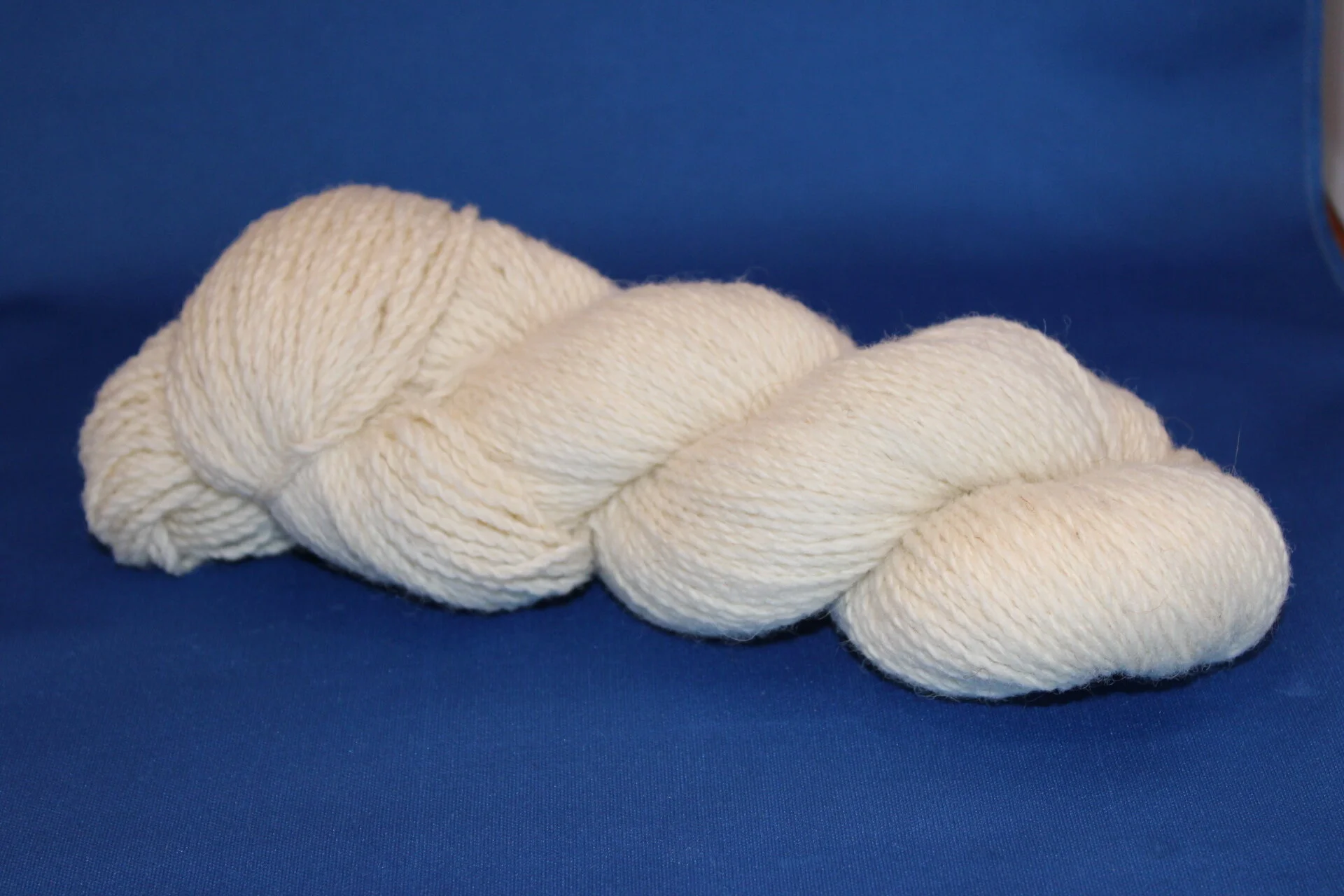Shetland - white, 2ply, mule spun