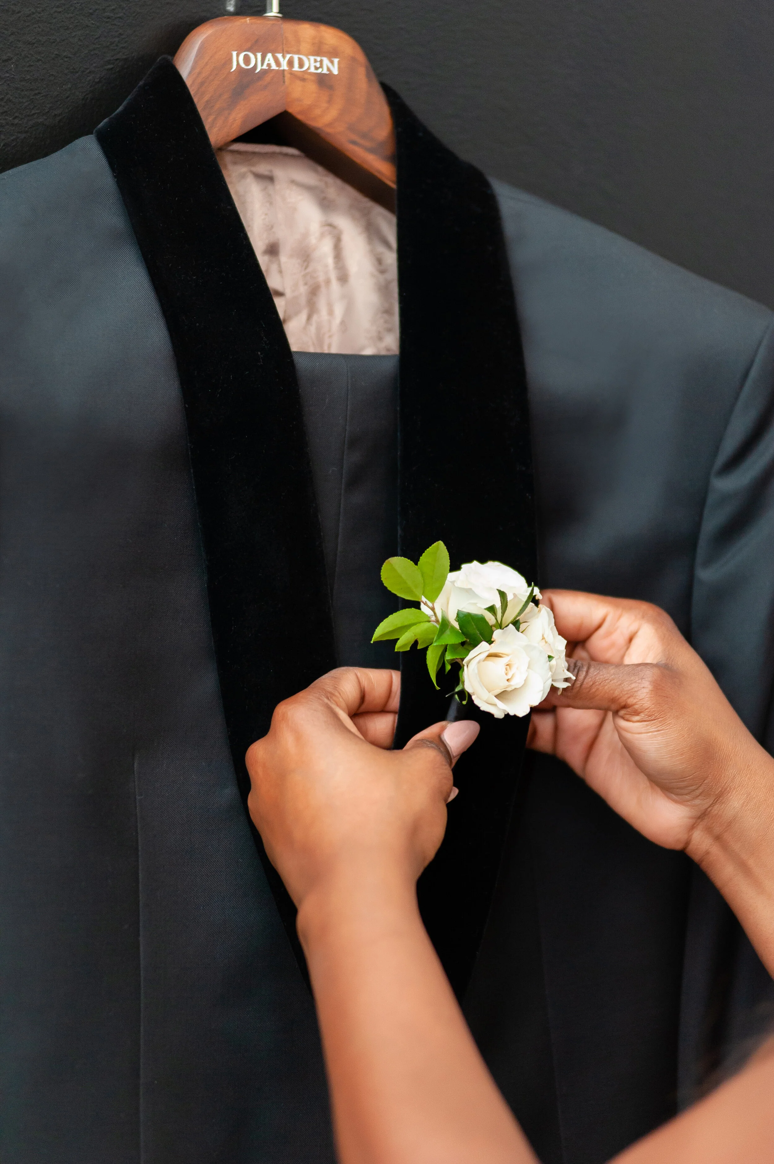 white small boutineer 