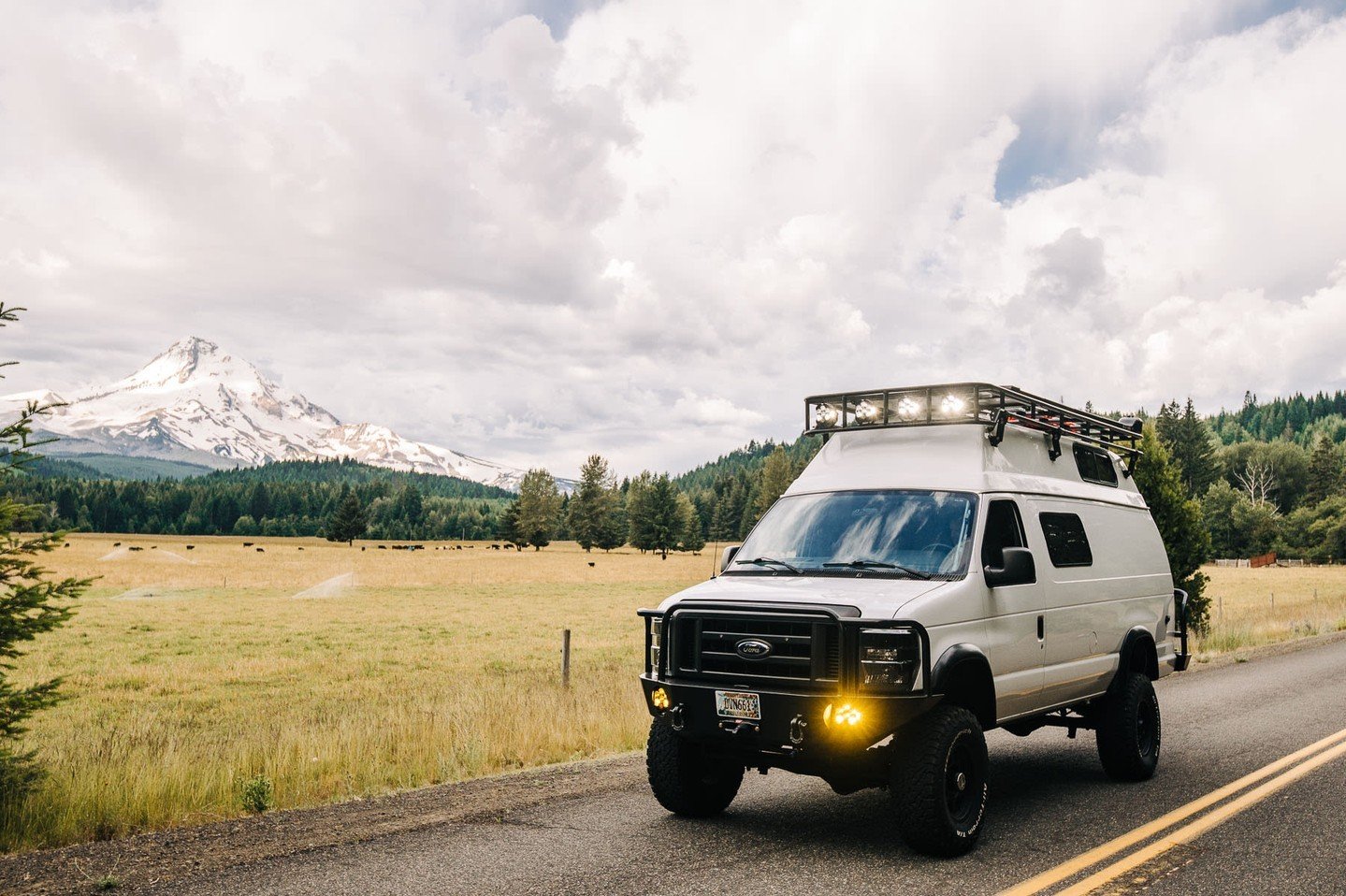 Experience the perfect blend of utility and comfort with an Axis Vehicles Ujoint Offroad 4wd conversion, high top and interior Revolver layout. #ujointoffroad #axisvehicles #axisvan #make4x4vans
