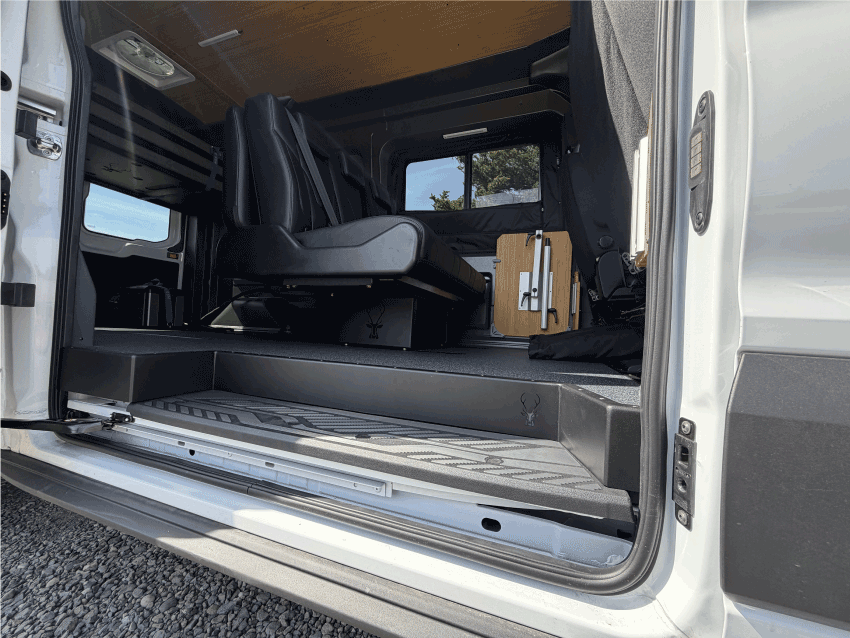 axis-vehicle-outfitters_vans-for-sale_SMR1101_4600.png