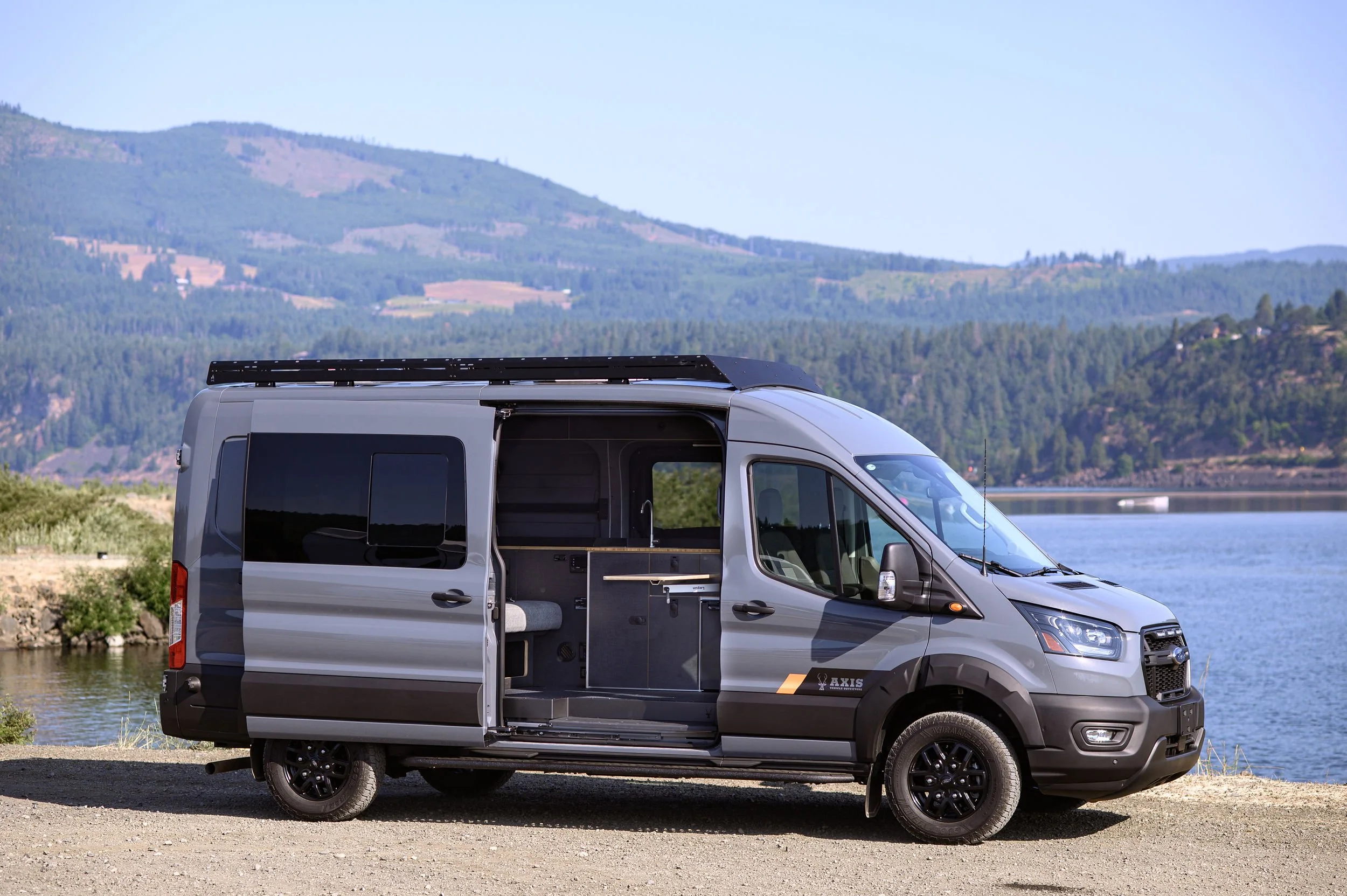 2023 AWD Transit Trail Revolver