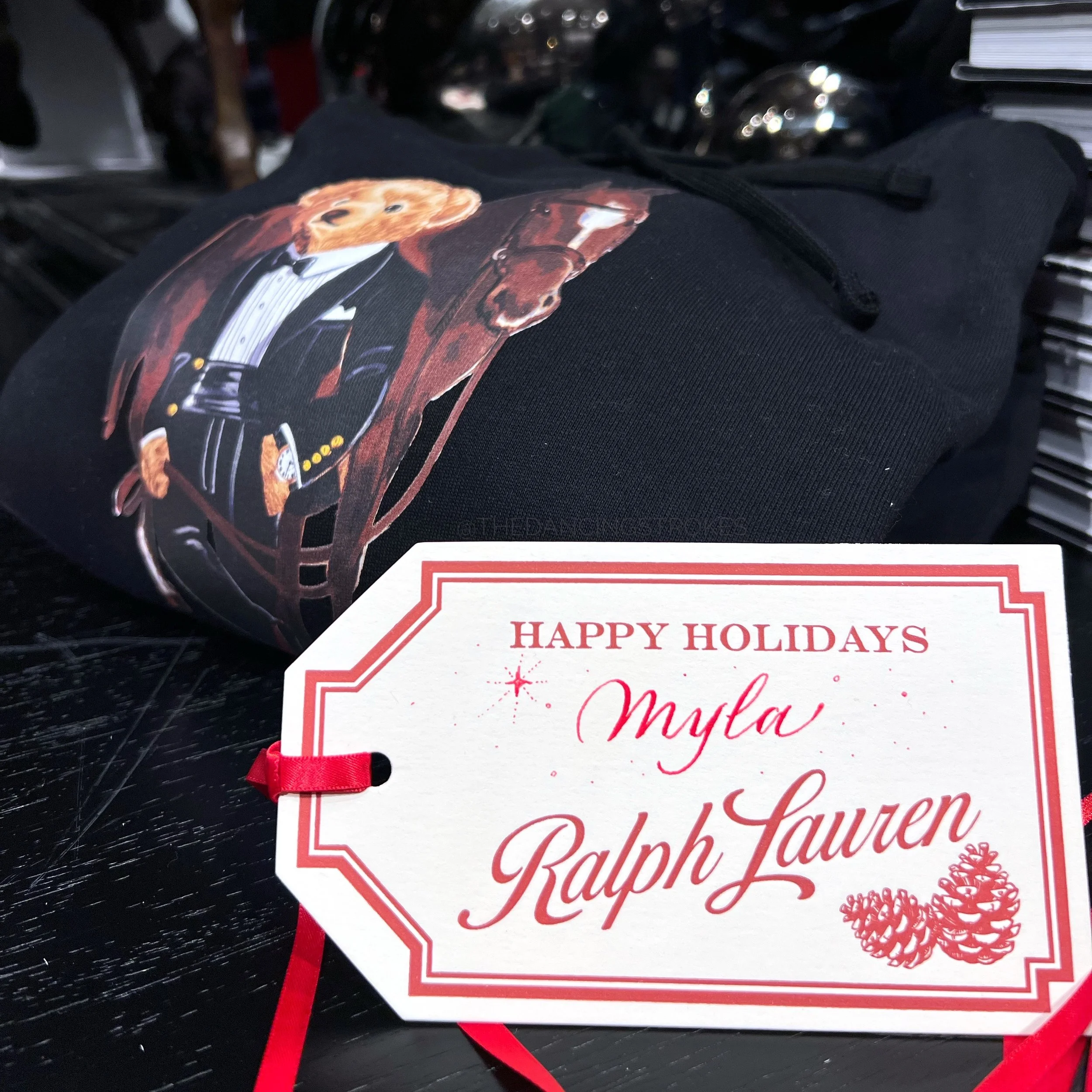 On-site calligraphy on gift tags during Christmas Vancouver calligrapher