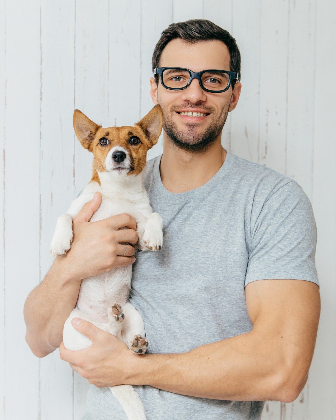 Here&rsquo;s to the dads who lead the pack&mdash;on walks, in life, and always with love. 💙🐾
Whether it&rsquo;s early morning feedings, endless games of fetch, or sharing a quiet moment, dog dads do it all with heart.

This Father&rsquo;s Day, we c
