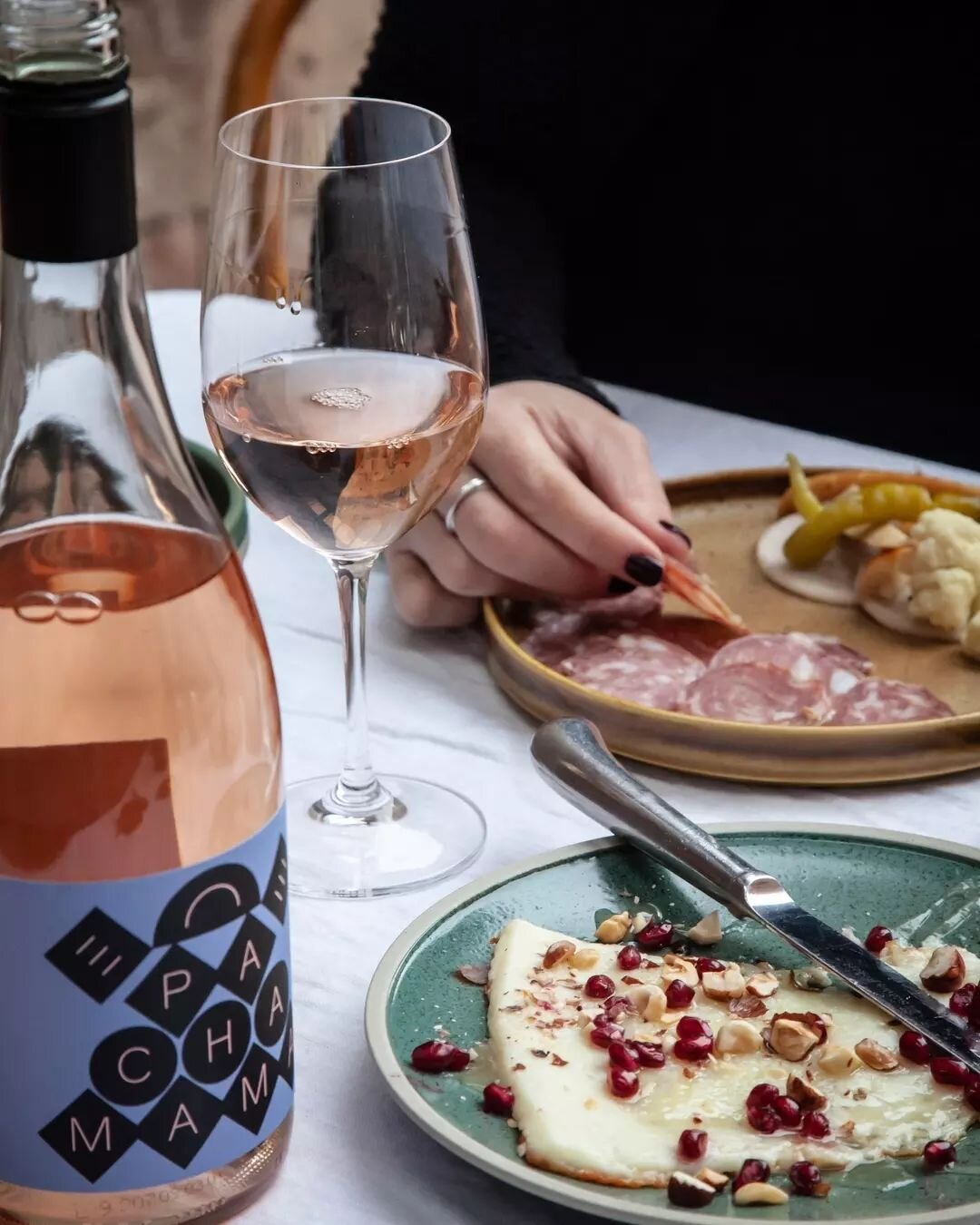 What weekends are all about! ​Long lunches with family and friends and a whole lot of Ros&eacute;. 
​
​'Little Petal' is a blend of Pinot Noir and Pinot Gris that&rsquo;s loaded with flavour and poise. Pink grapefruit, citrus blossom, Alpine strawber