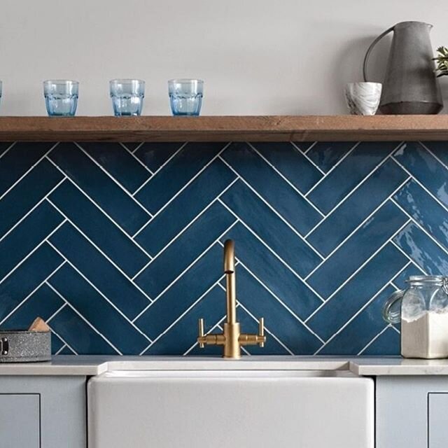 For a while, tiled splashbacks were becoming a thing of the past, however with the fun new ideas for tiles, they are being used as a focal point in the kitchen.
.
.
.
.

#kitchensnottinghamshire #kitchensderby #kitchenfurniture #kitchensderbyshire #N