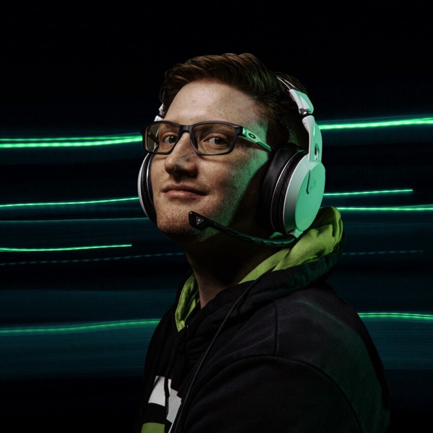 Oakley_Scump_2.jpg