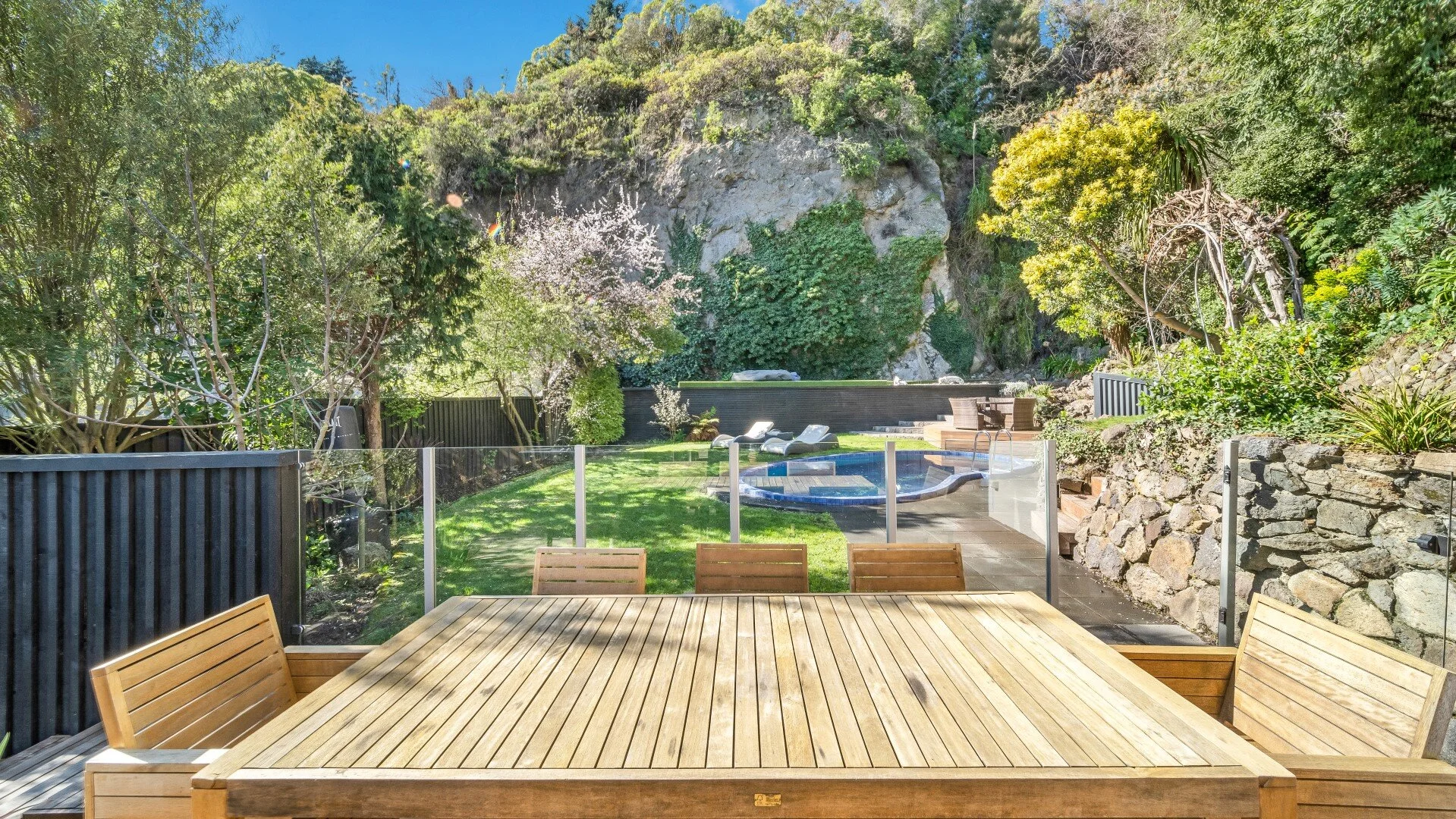 External11 (Large).jpg