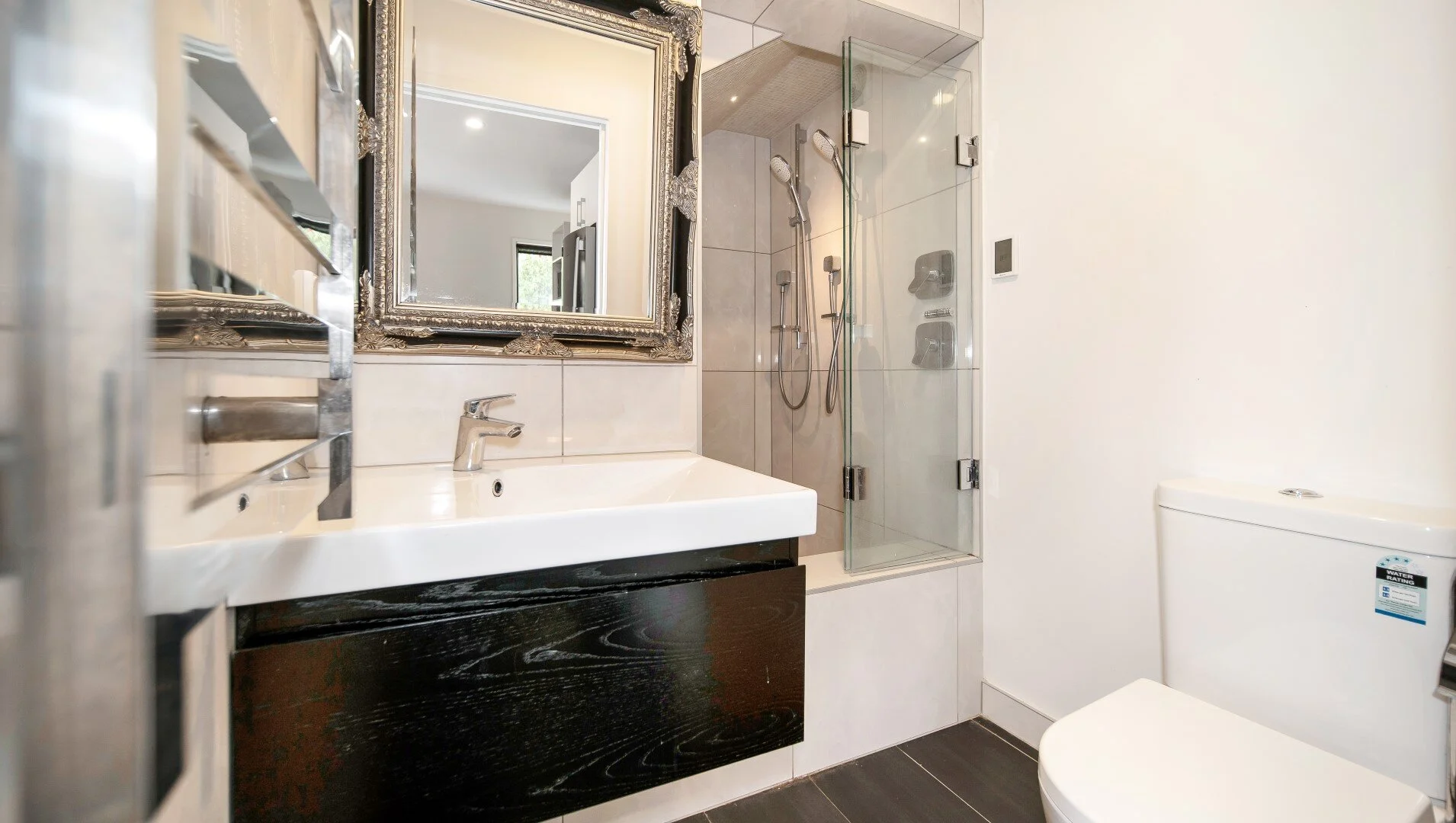 Bed Bath17 (Large).jpg