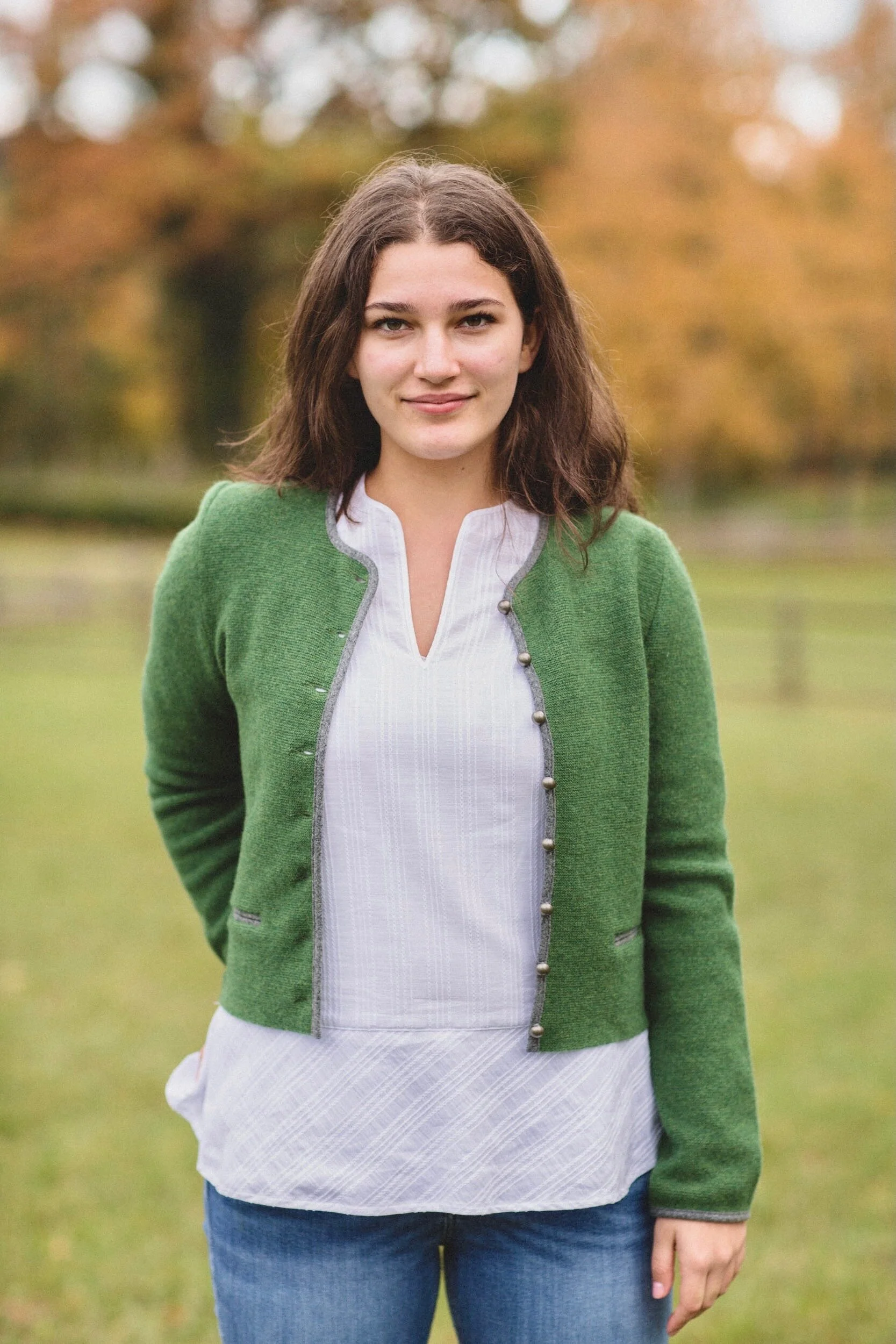 Strickjacke grün mit Lodeneinfass