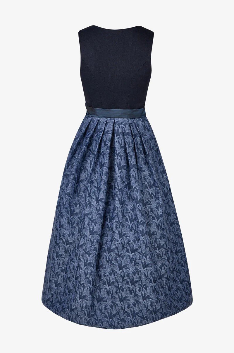 Dirndl_Violet_Nachtblau_V_Kinga_Mathe_02.jpeg