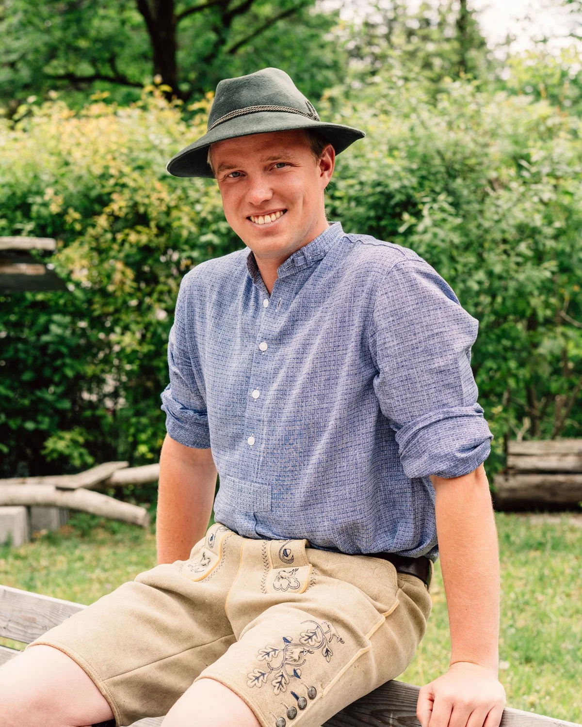 Pfoad blau gemustert